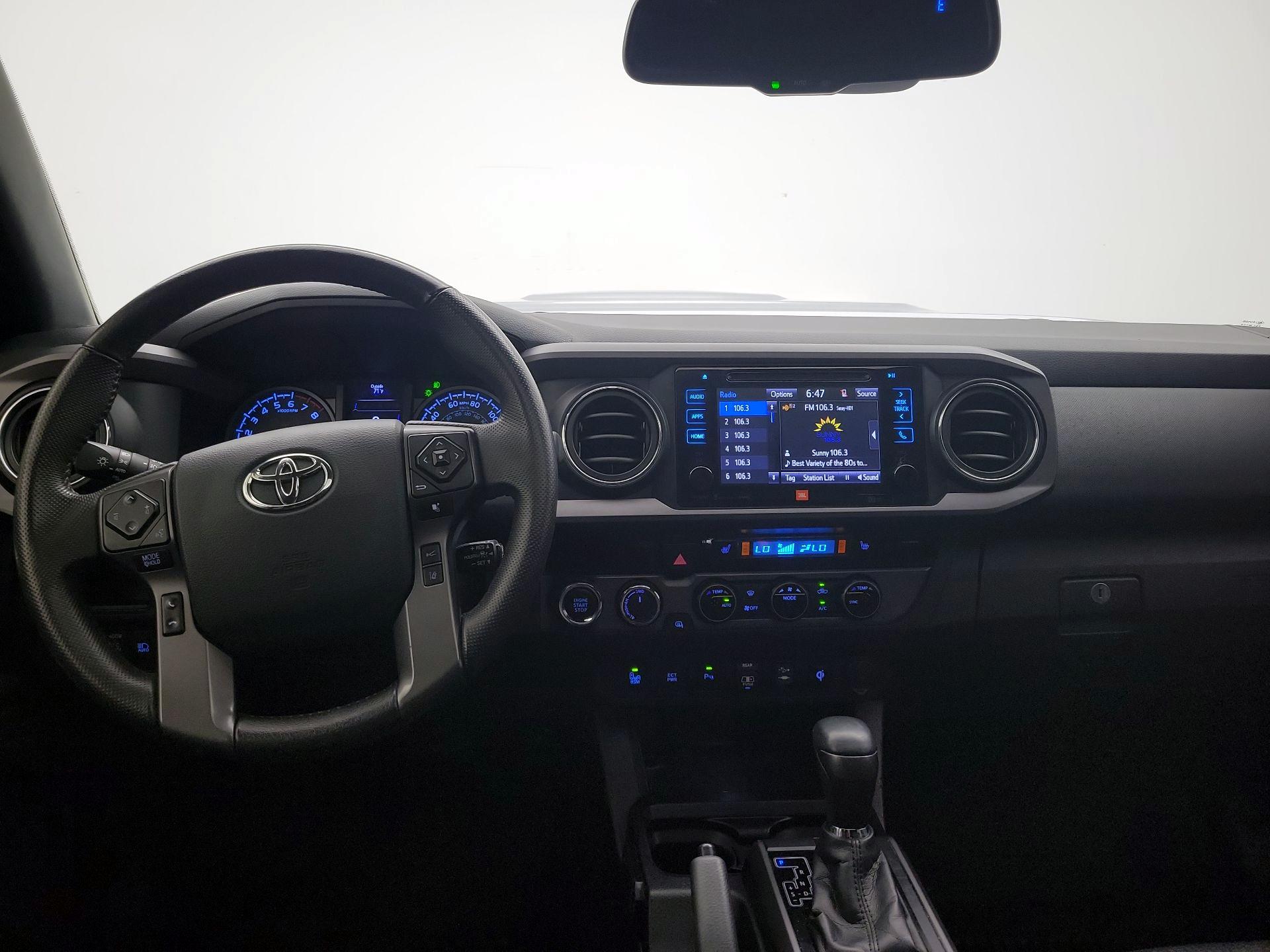 Thumbnail: 2018 Toyota Tacoma - 8