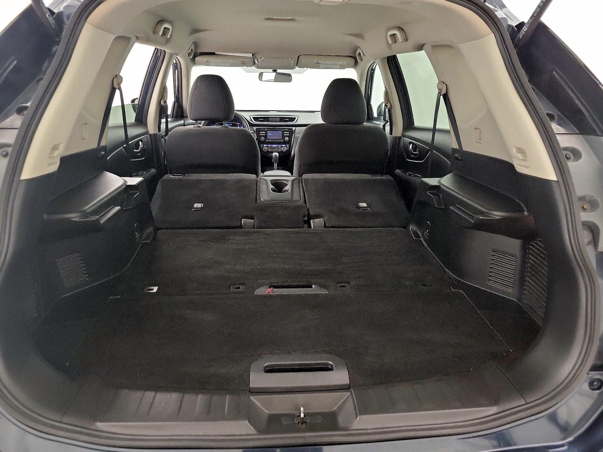 Thumbnail: 2016 Nissan Rogue - 19