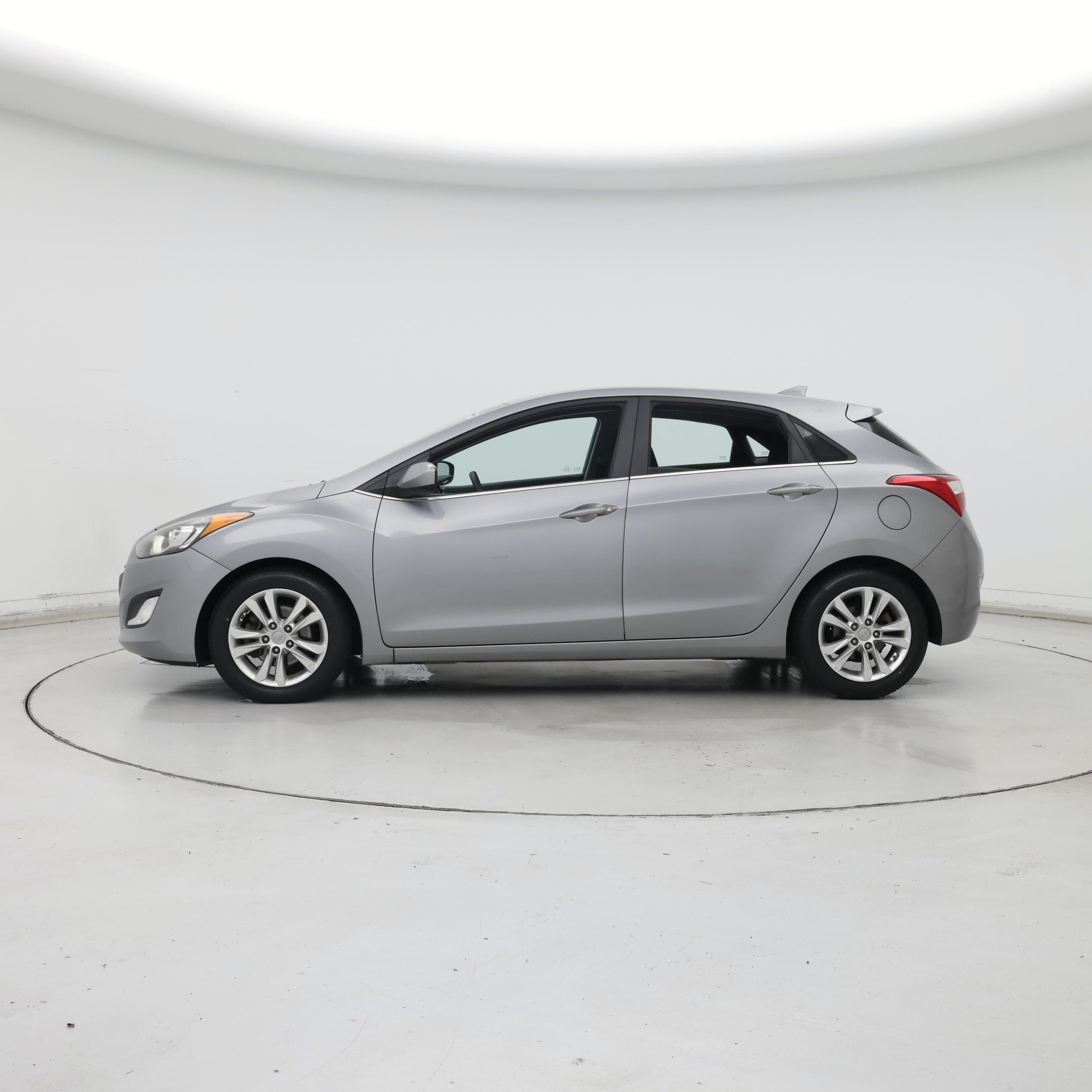 Thumbnail: 2013 Hyundai Elantra - 3