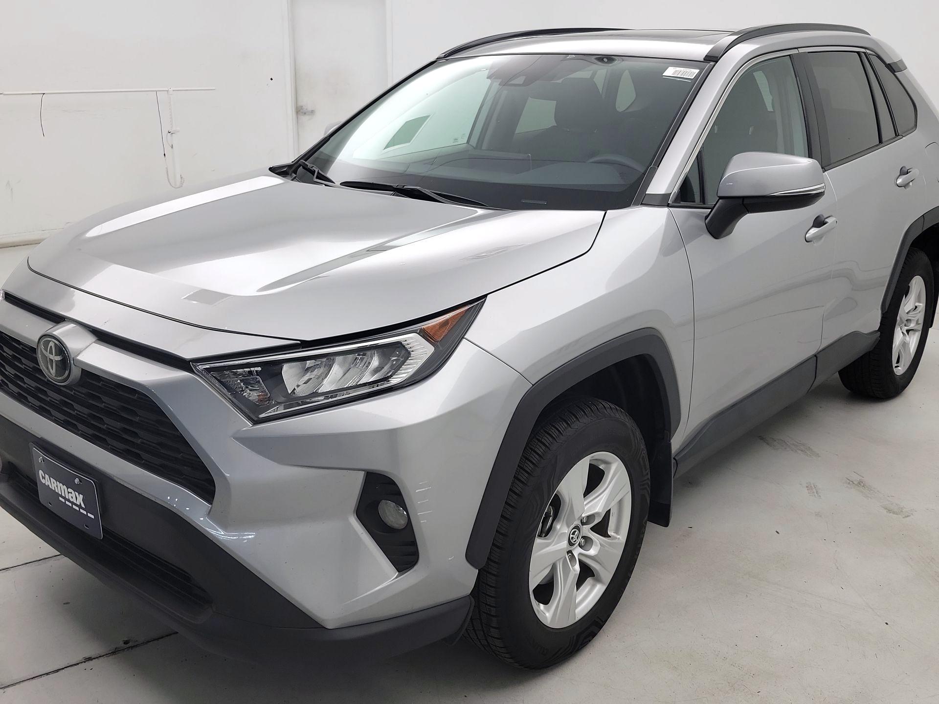 Thumbnail: 2020 Toyota RAV4 - 3