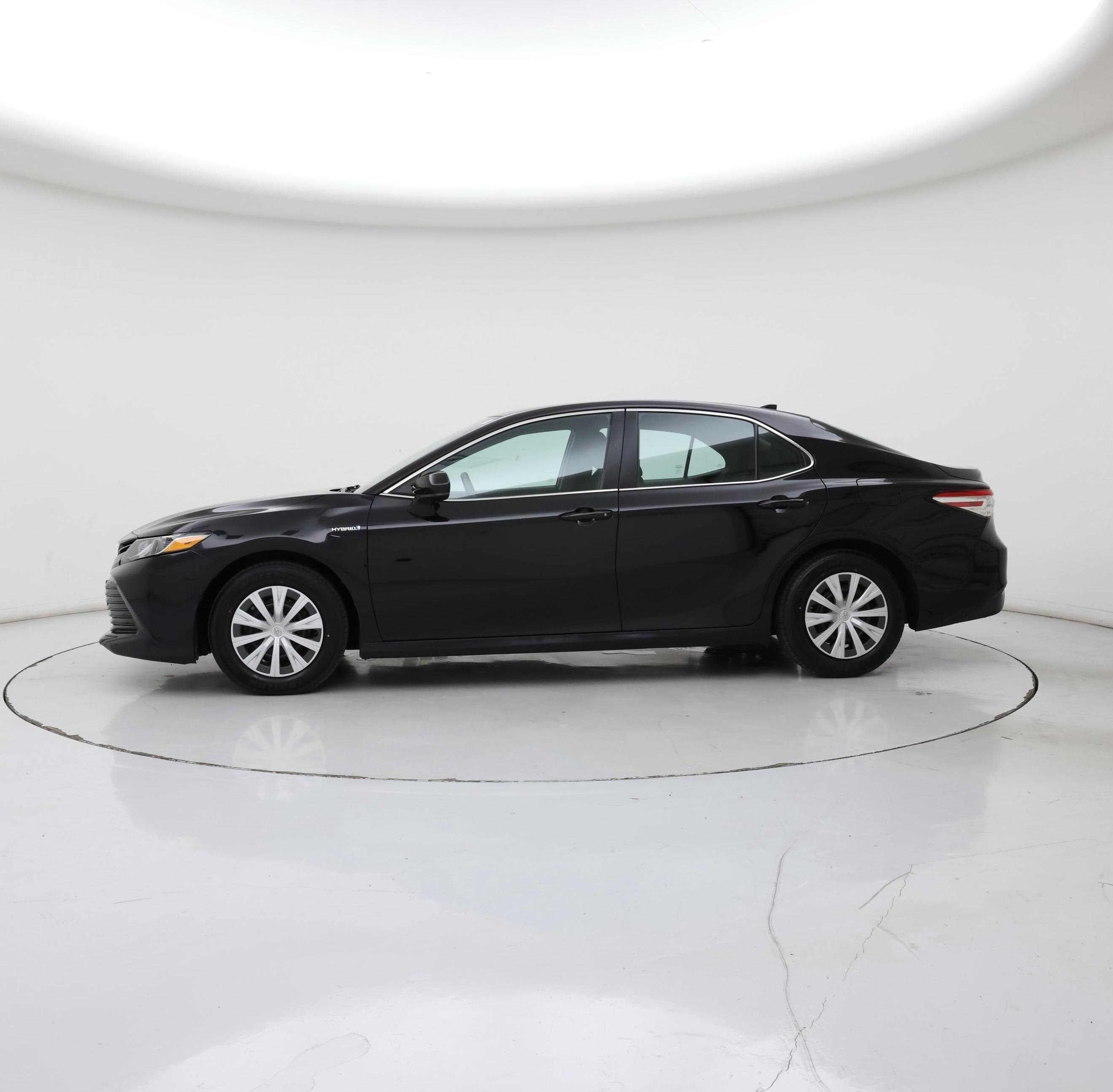 Thumbnail: 2020 Toyota Camry - 3