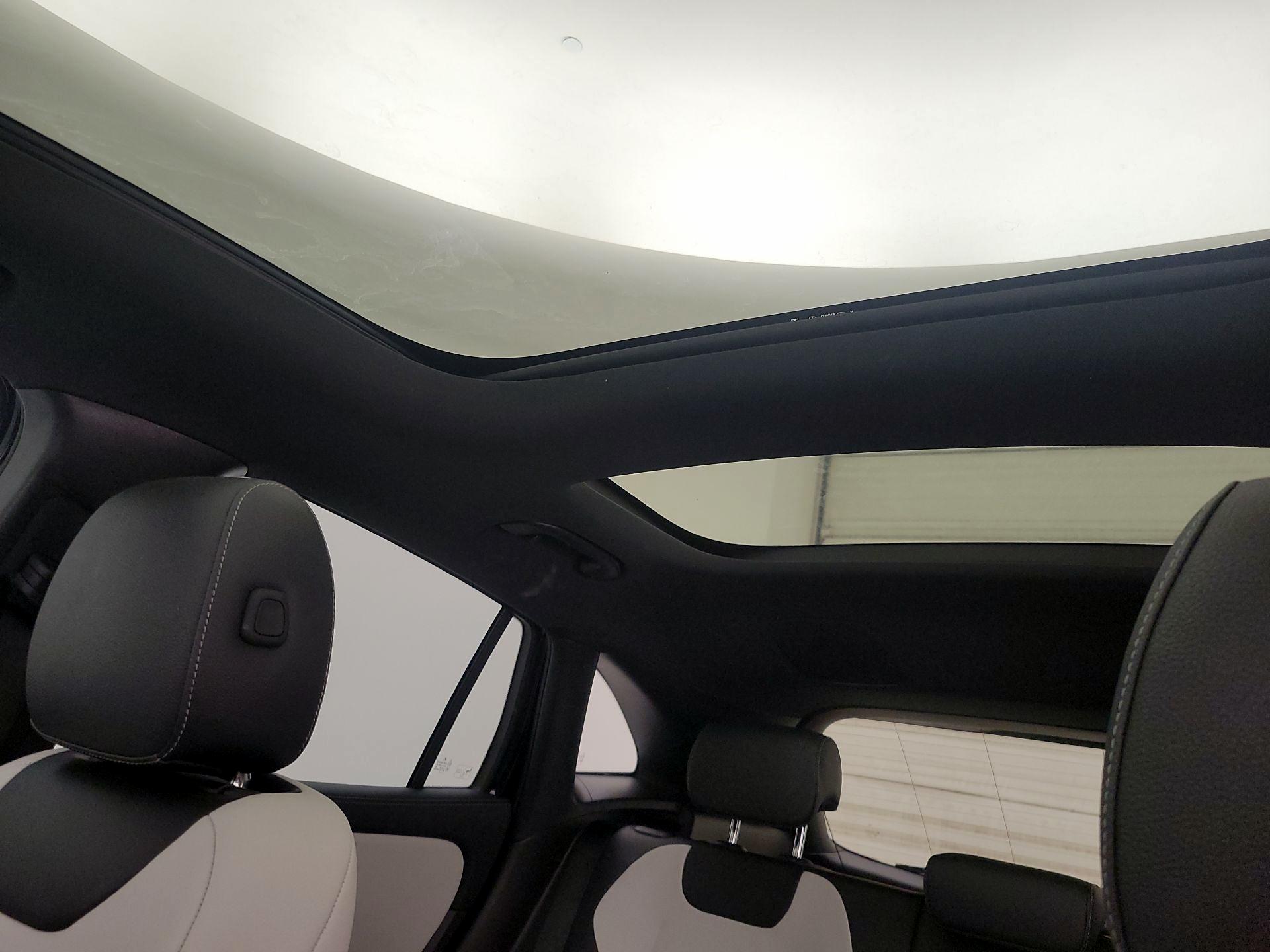 Thumbnail: 2021 Mercedes-Benz GLA - 20