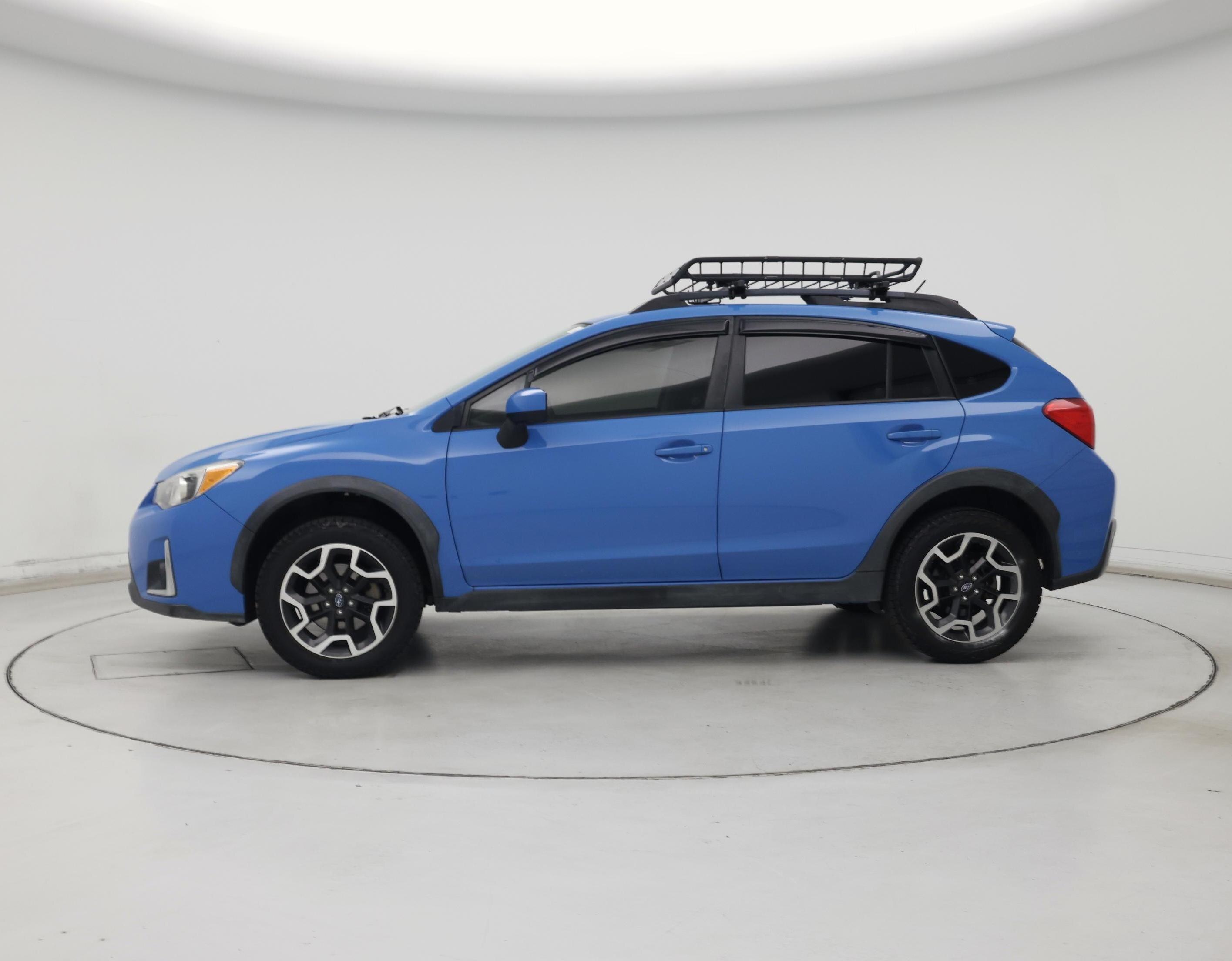 Thumbnail: 2017 Subaru Crosstrek - 3