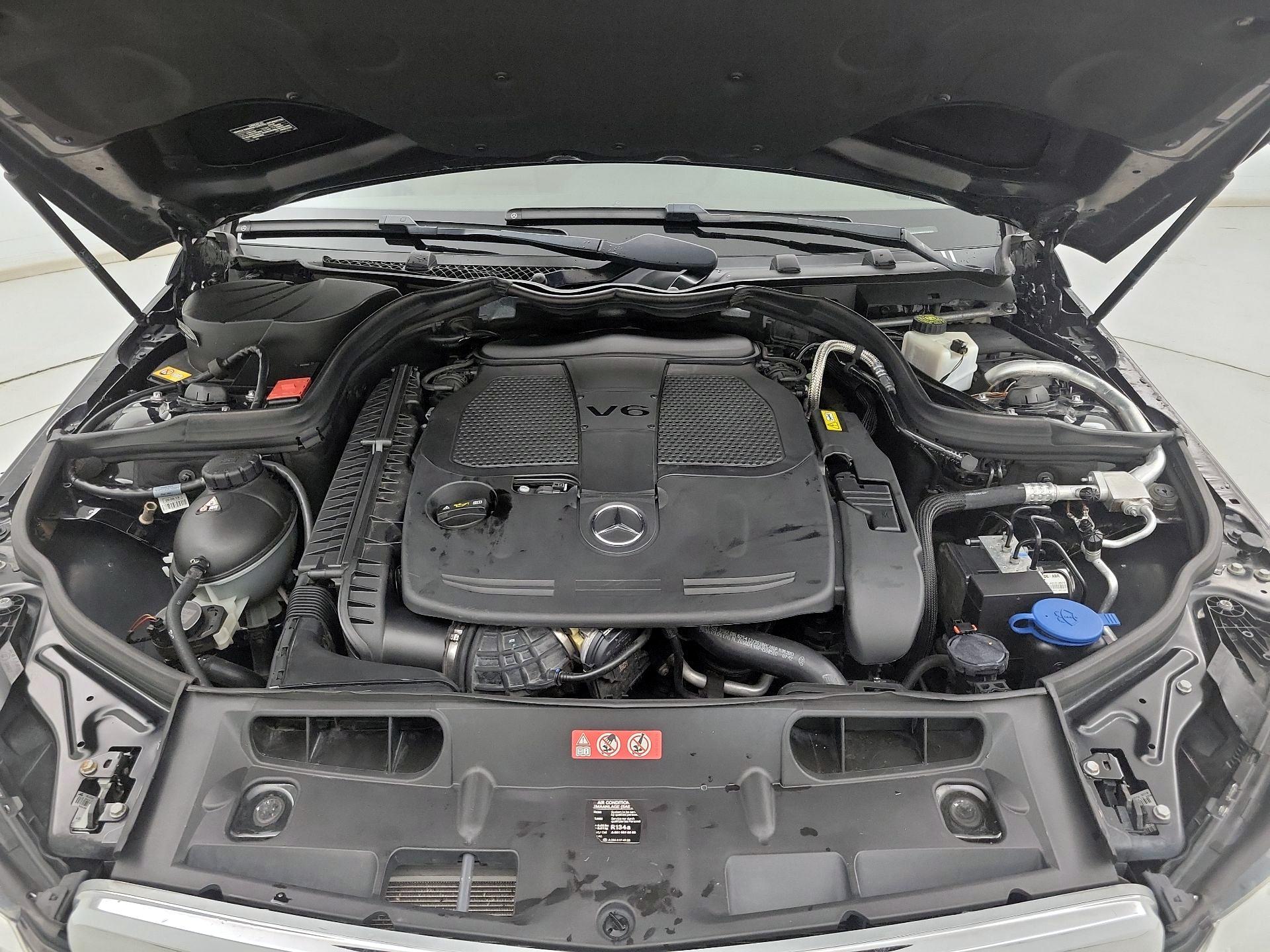 Thumbnail: 2014 Mercedes-Benz C-Class - 20