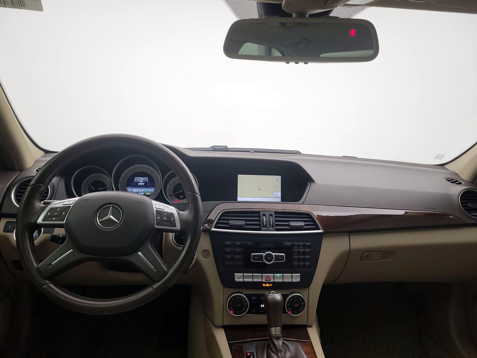 Thumbnail: 2014 Mercedes-Benz C-Class - 8