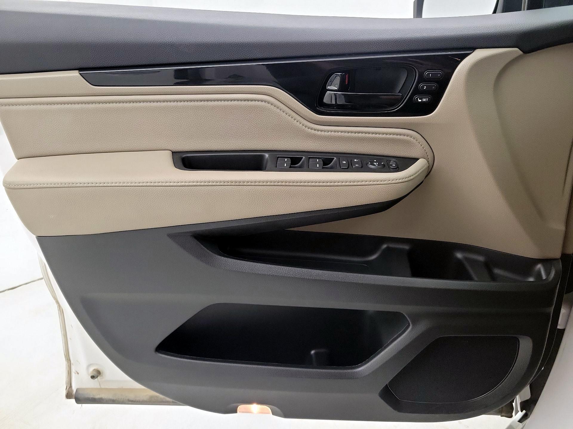 Thumbnail: 2023 Honda Odyssey - 12