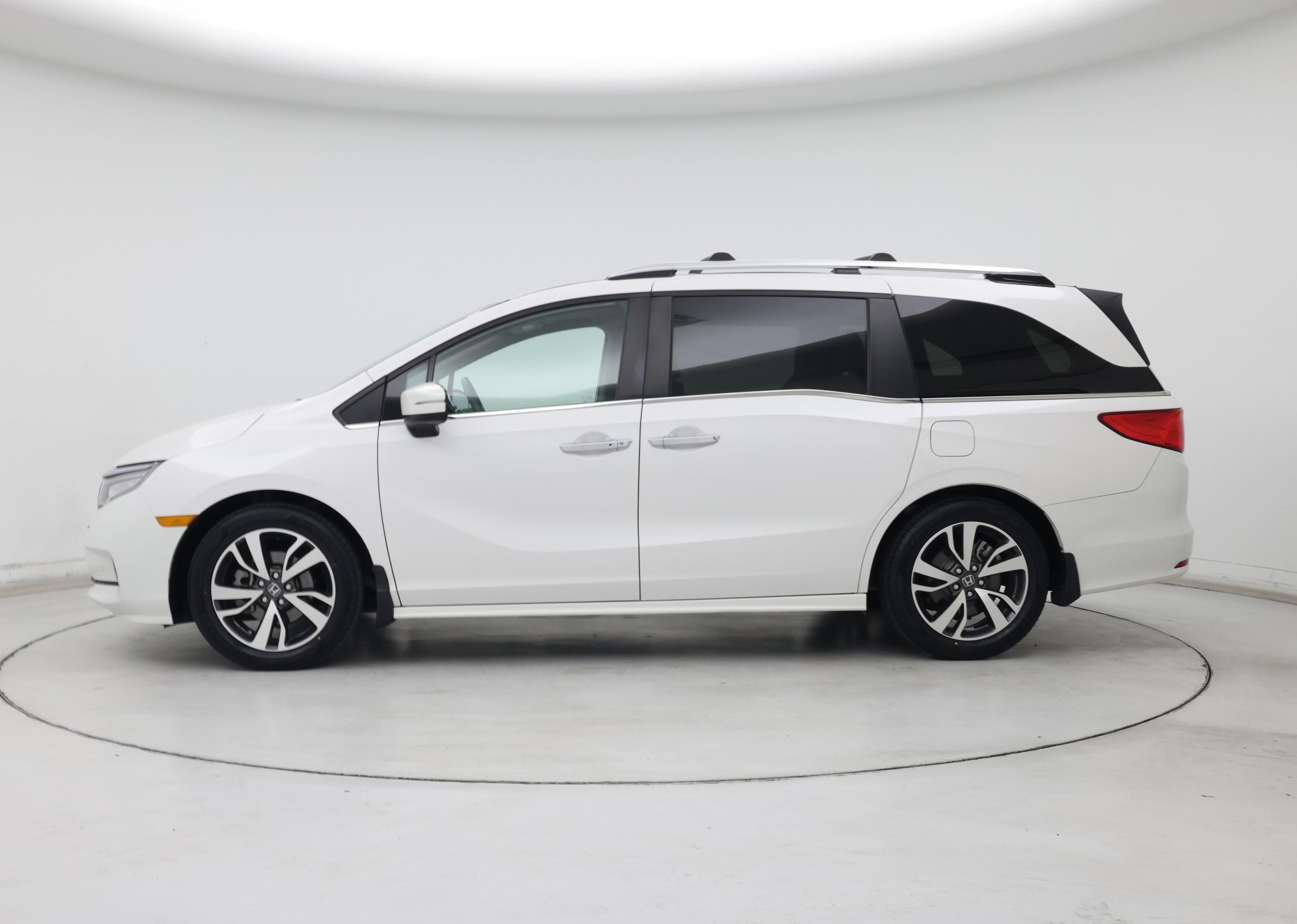 Thumbnail: 2023 Honda Odyssey - 3