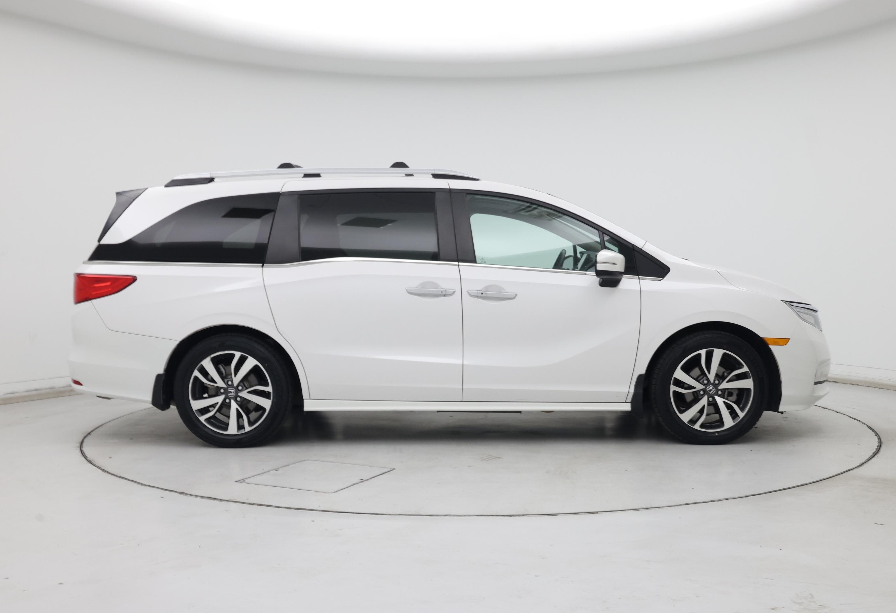 Thumbnail: 2023 Honda Odyssey - 7