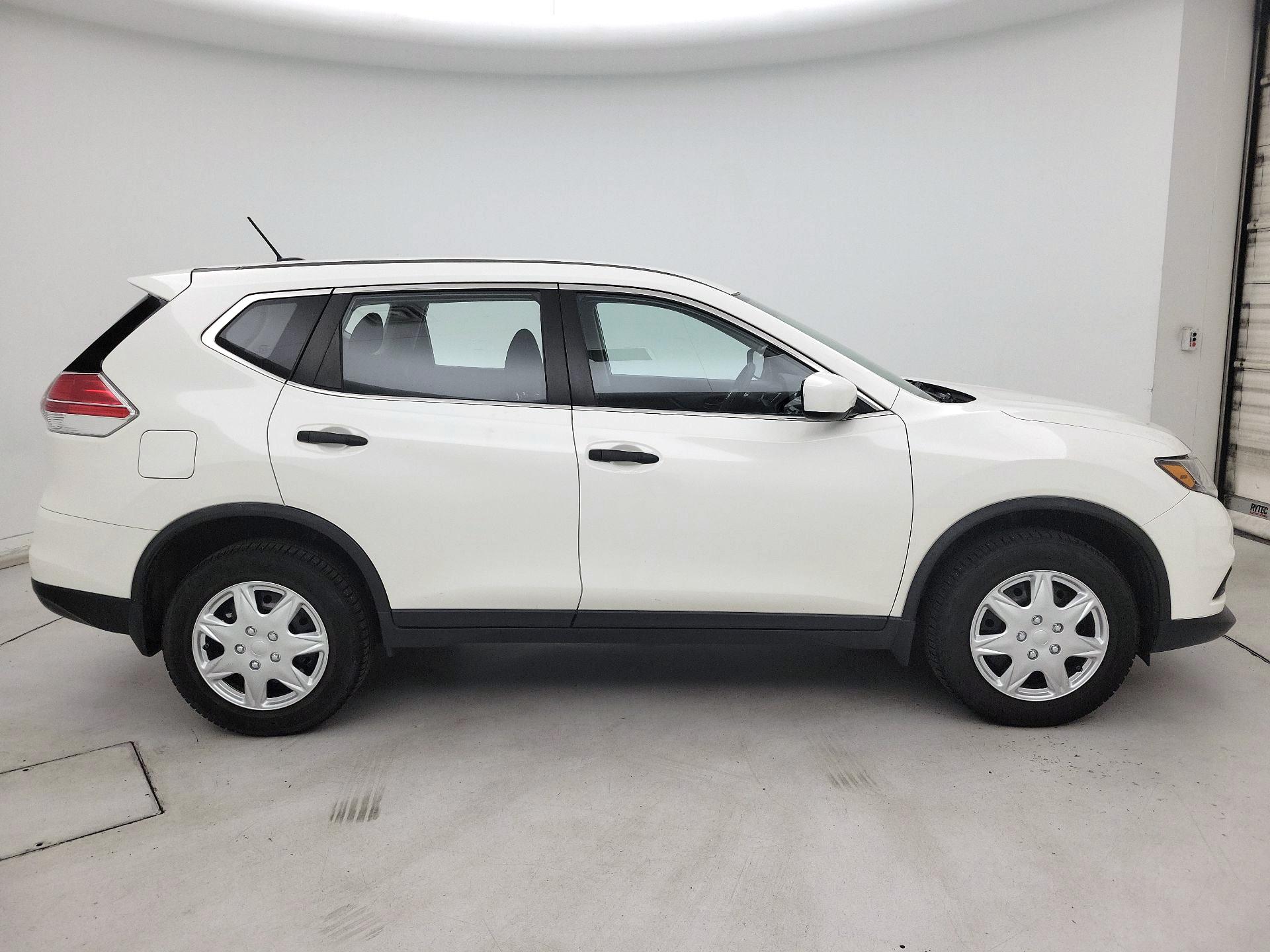 Thumbnail: 2016 Nissan Rogue - 4