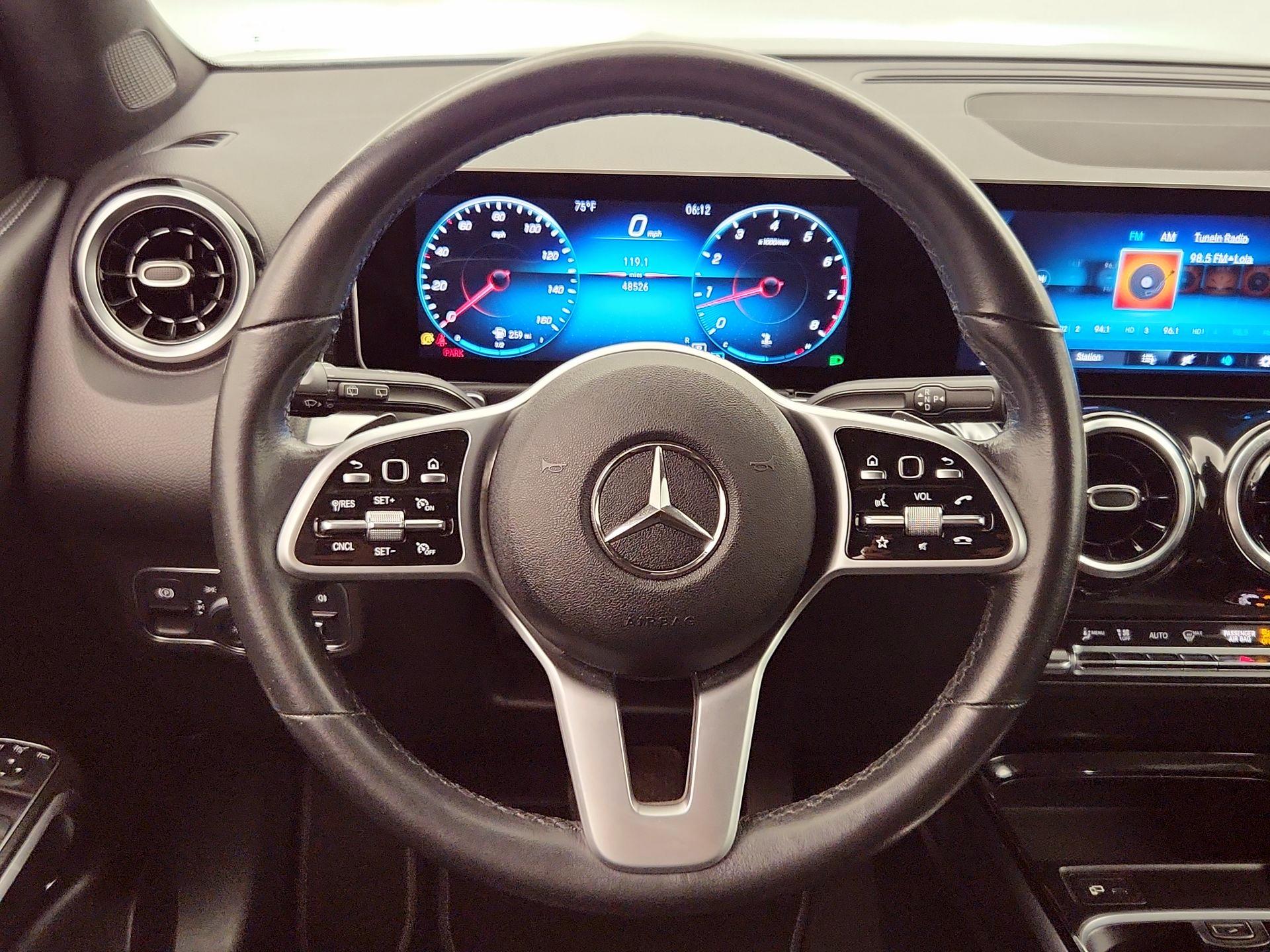 Thumbnail: 2020 Mercedes-Benz GLB - 10