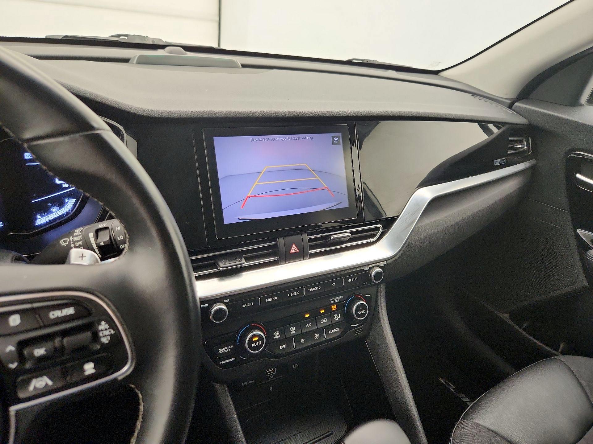 Thumbnail: 2022 Kia Niro - 14