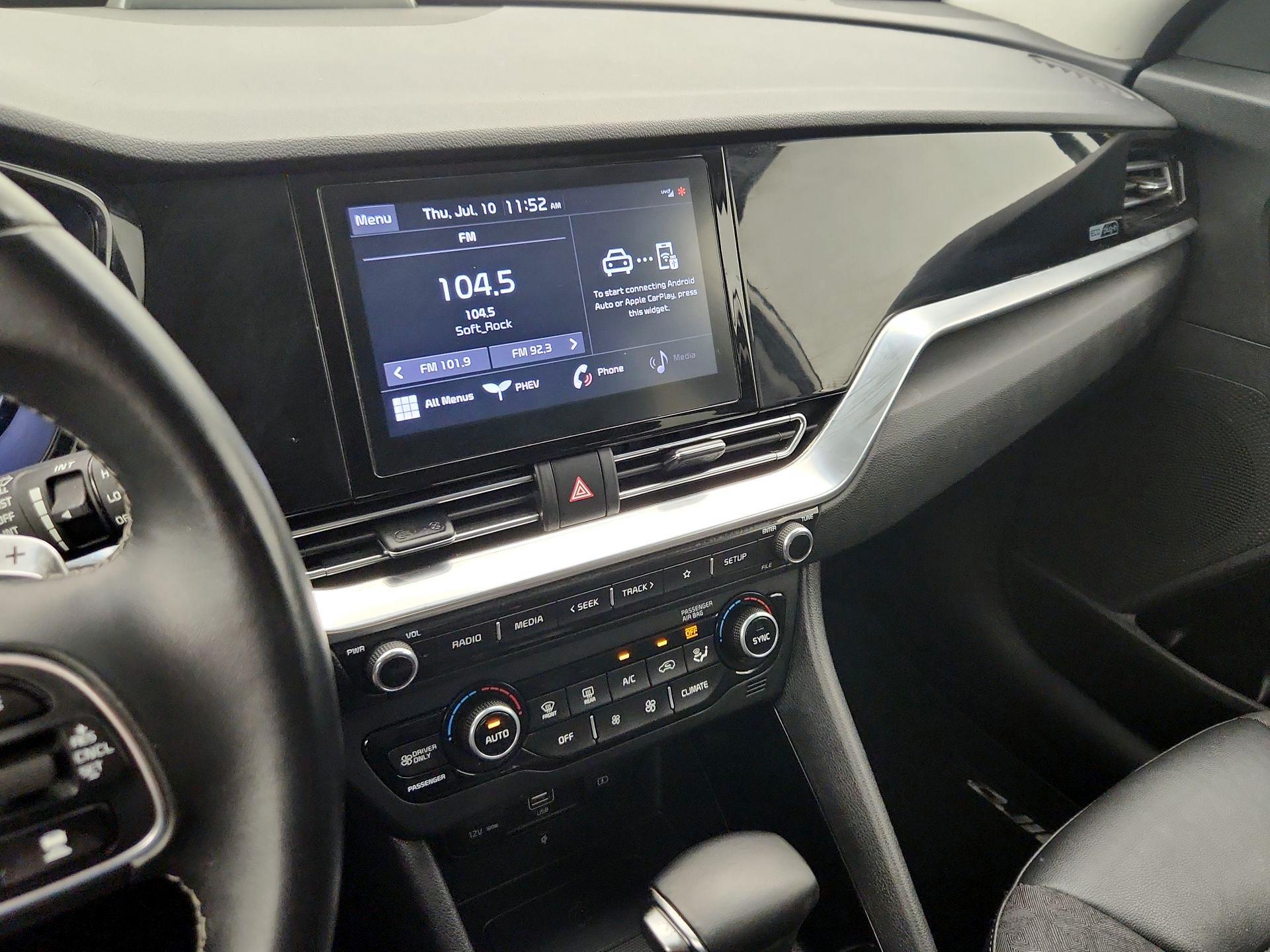 Thumbnail: 2022 Kia Niro - 15