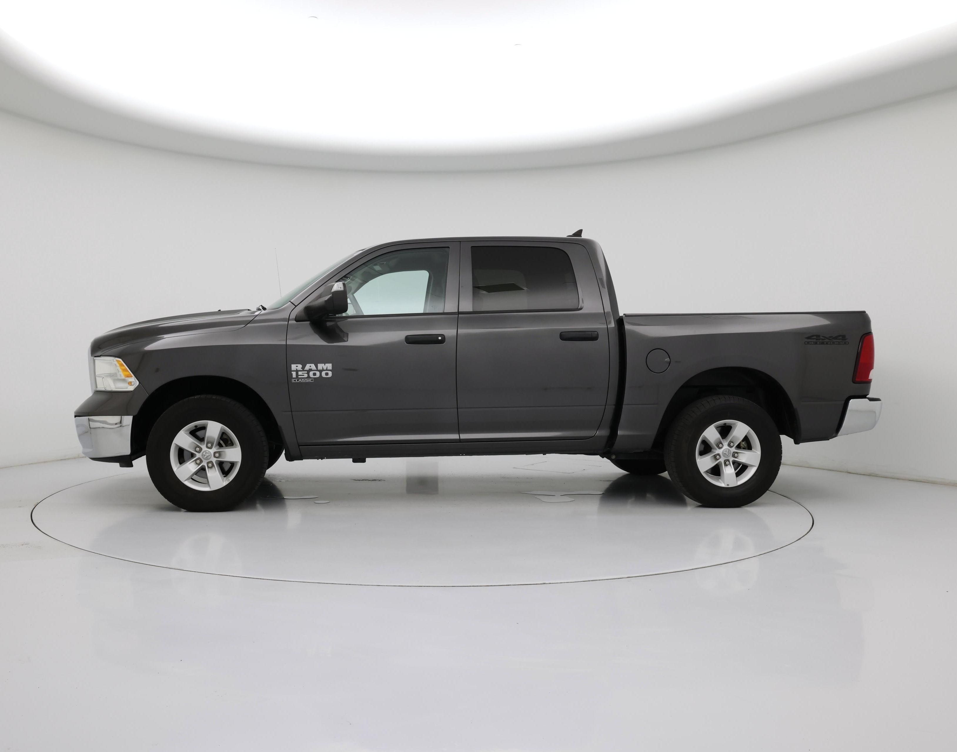 Thumbnail: 2023 RAM 1500 Classic - 3