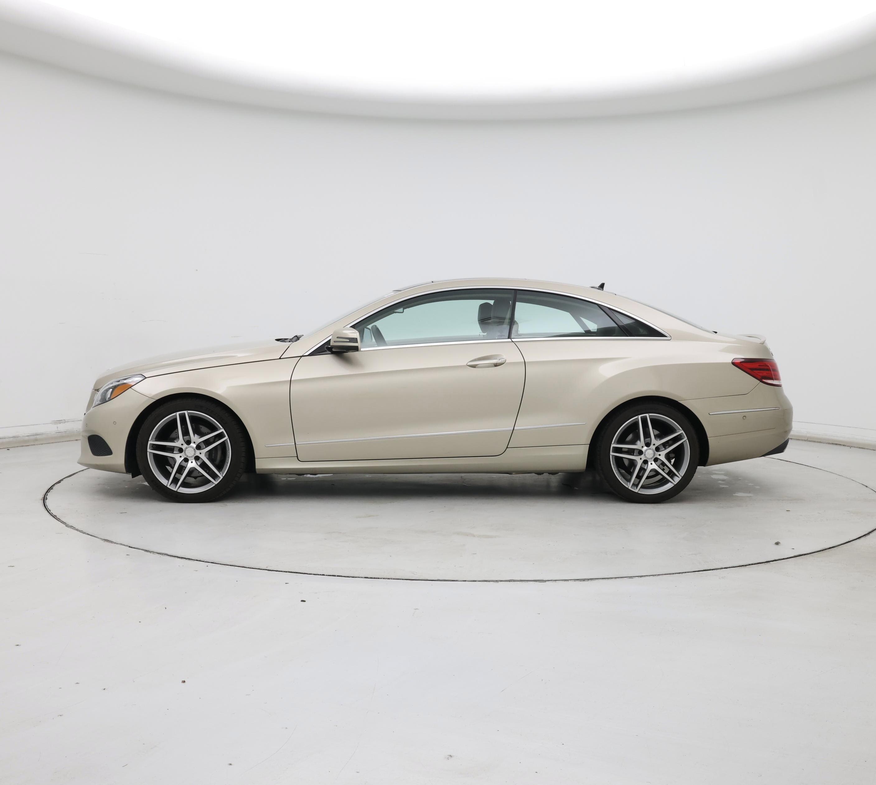 Thumbnail: 2015 Mercedes-Benz E-Class - 3