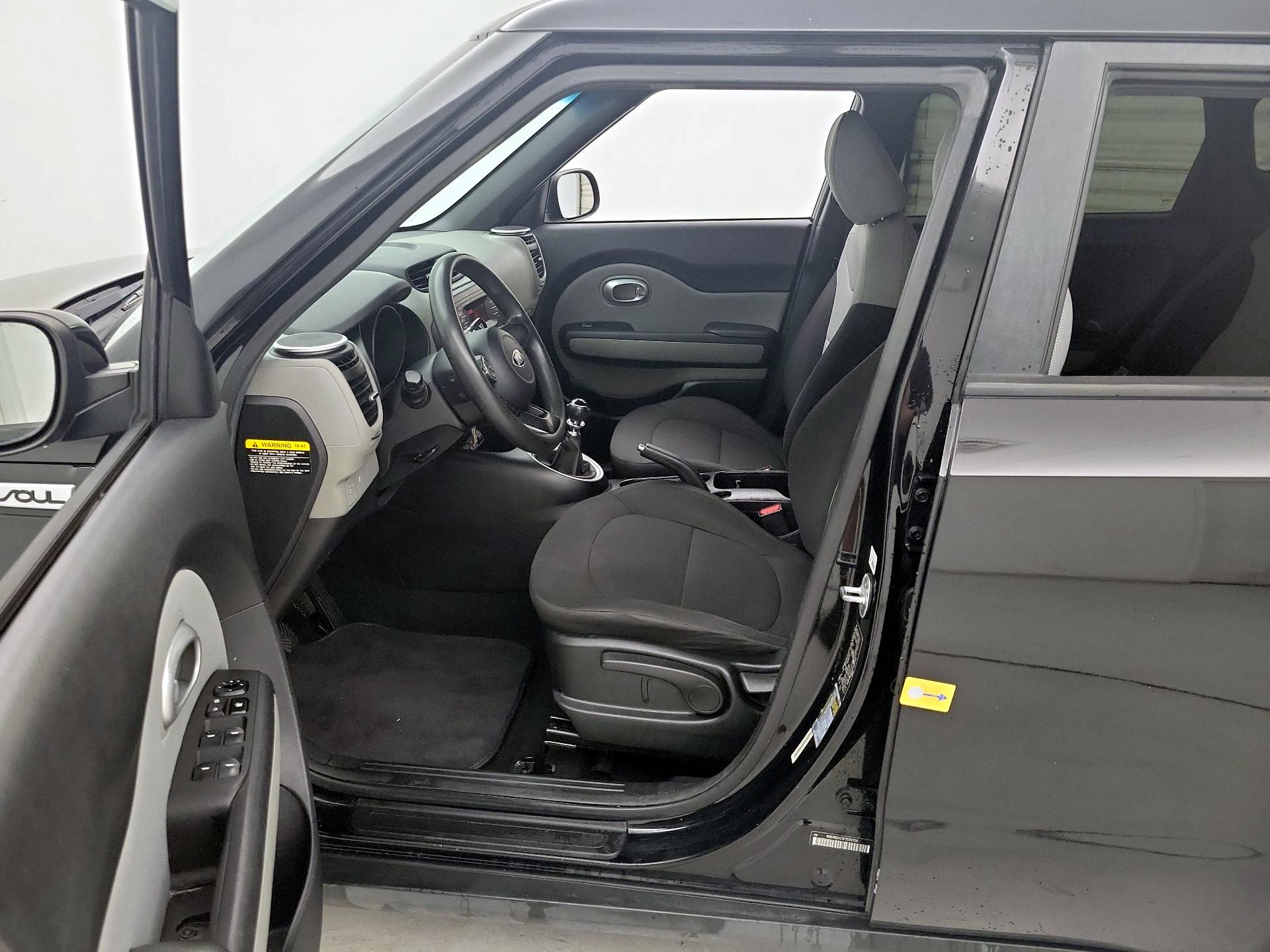Thumbnail: 2015 Kia Soul - 11