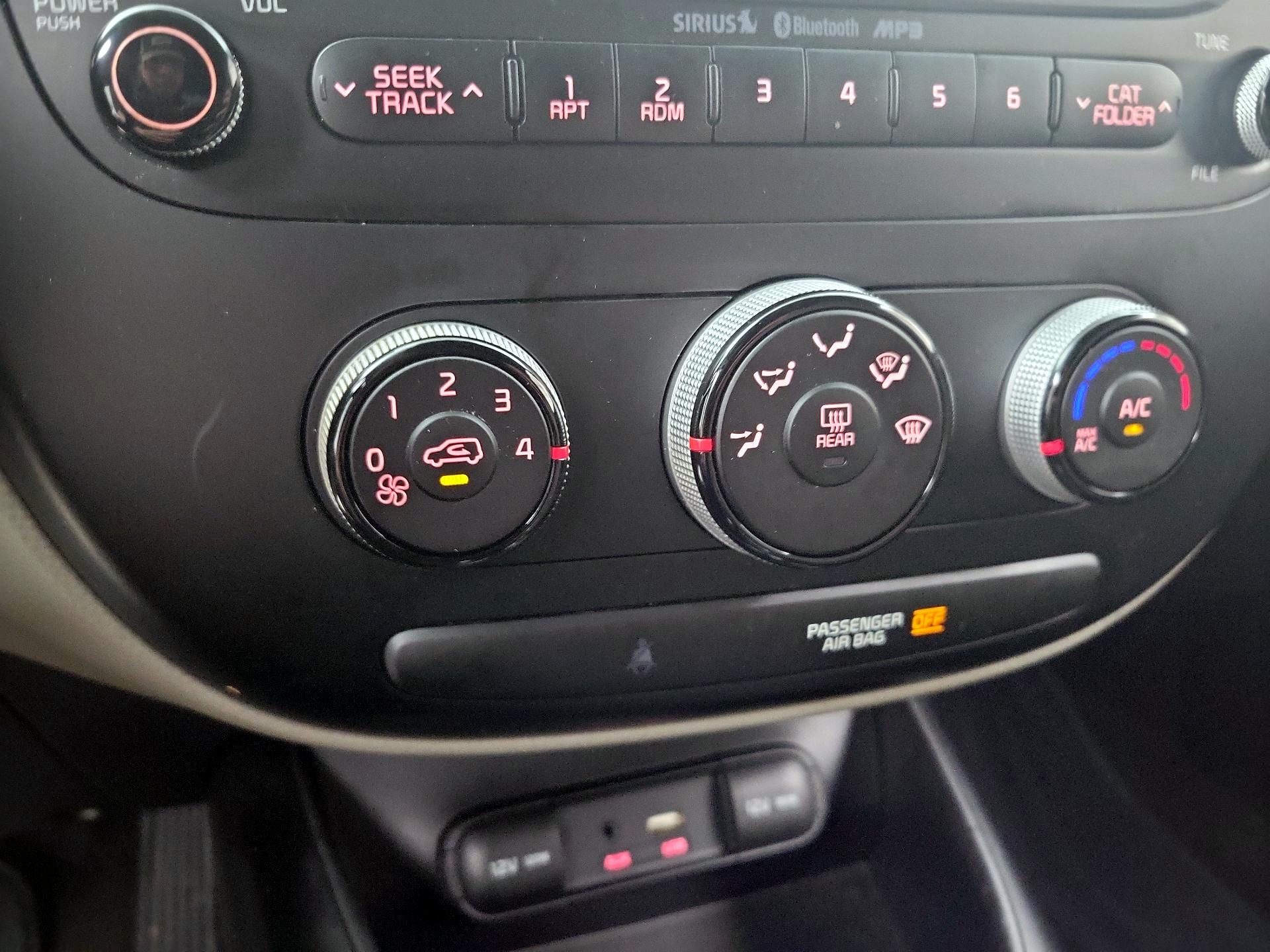 Thumbnail: 2015 Kia Soul - 15