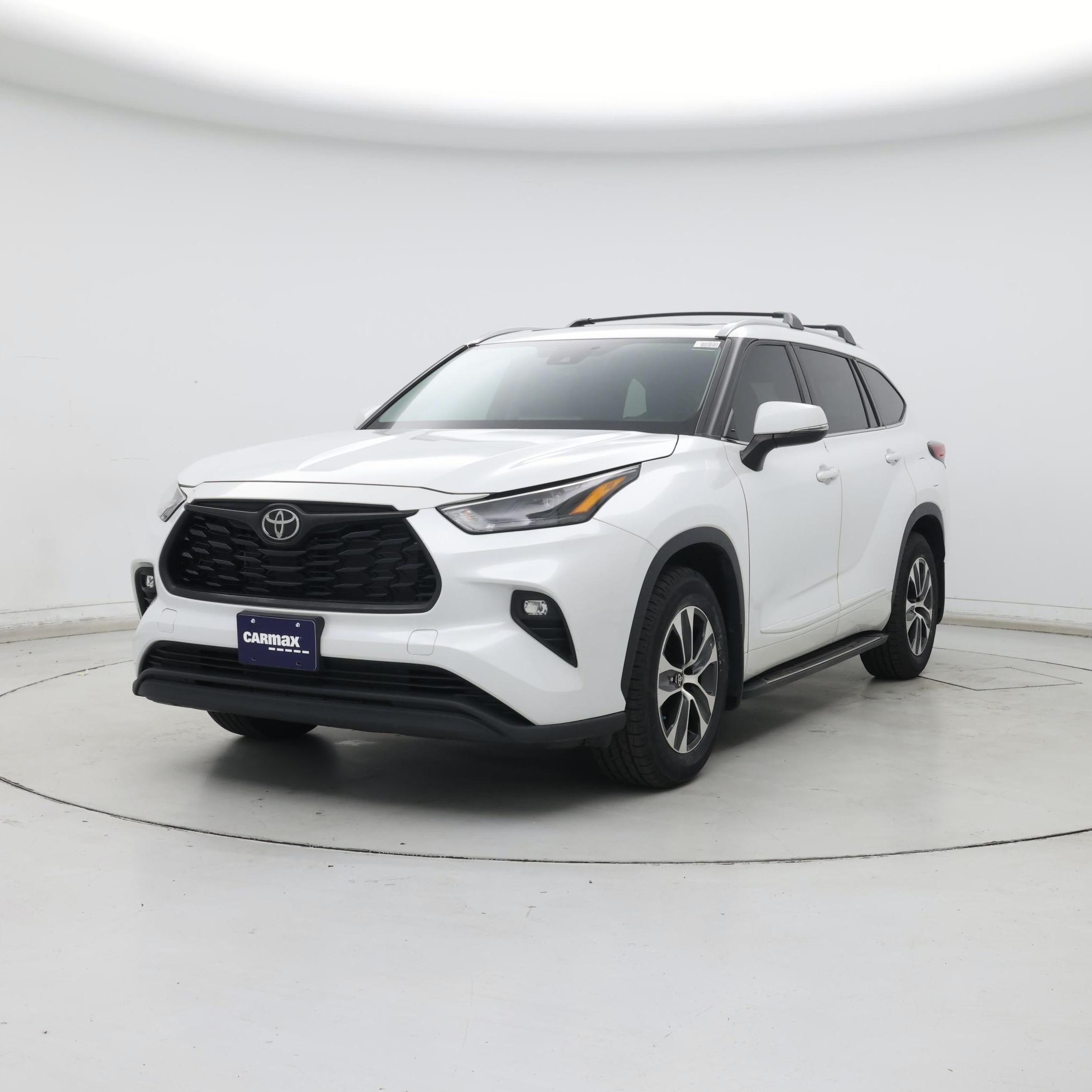 Thumbnail: 2022 Toyota Highlander - 4