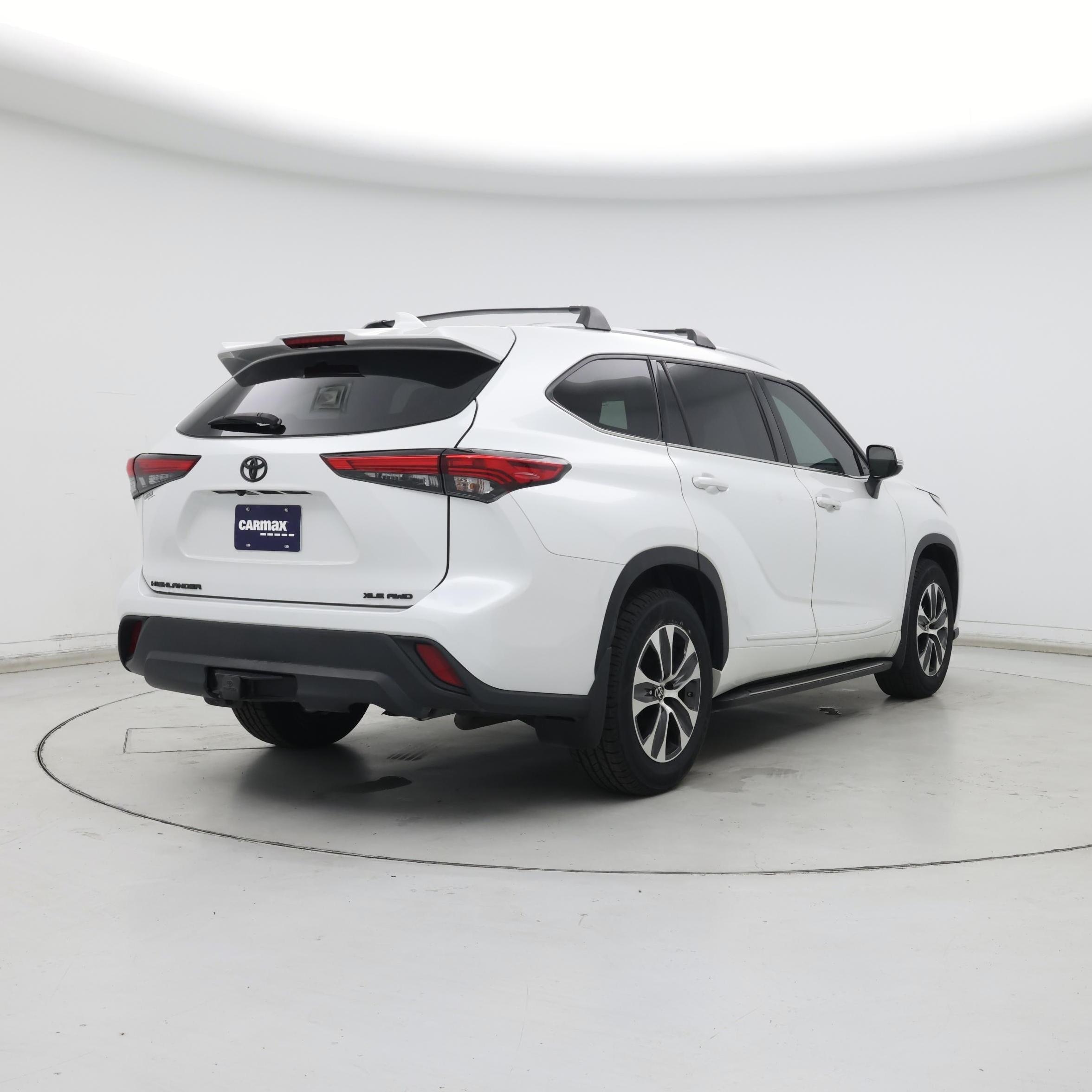 Thumbnail: 2022 Toyota Highlander - 8