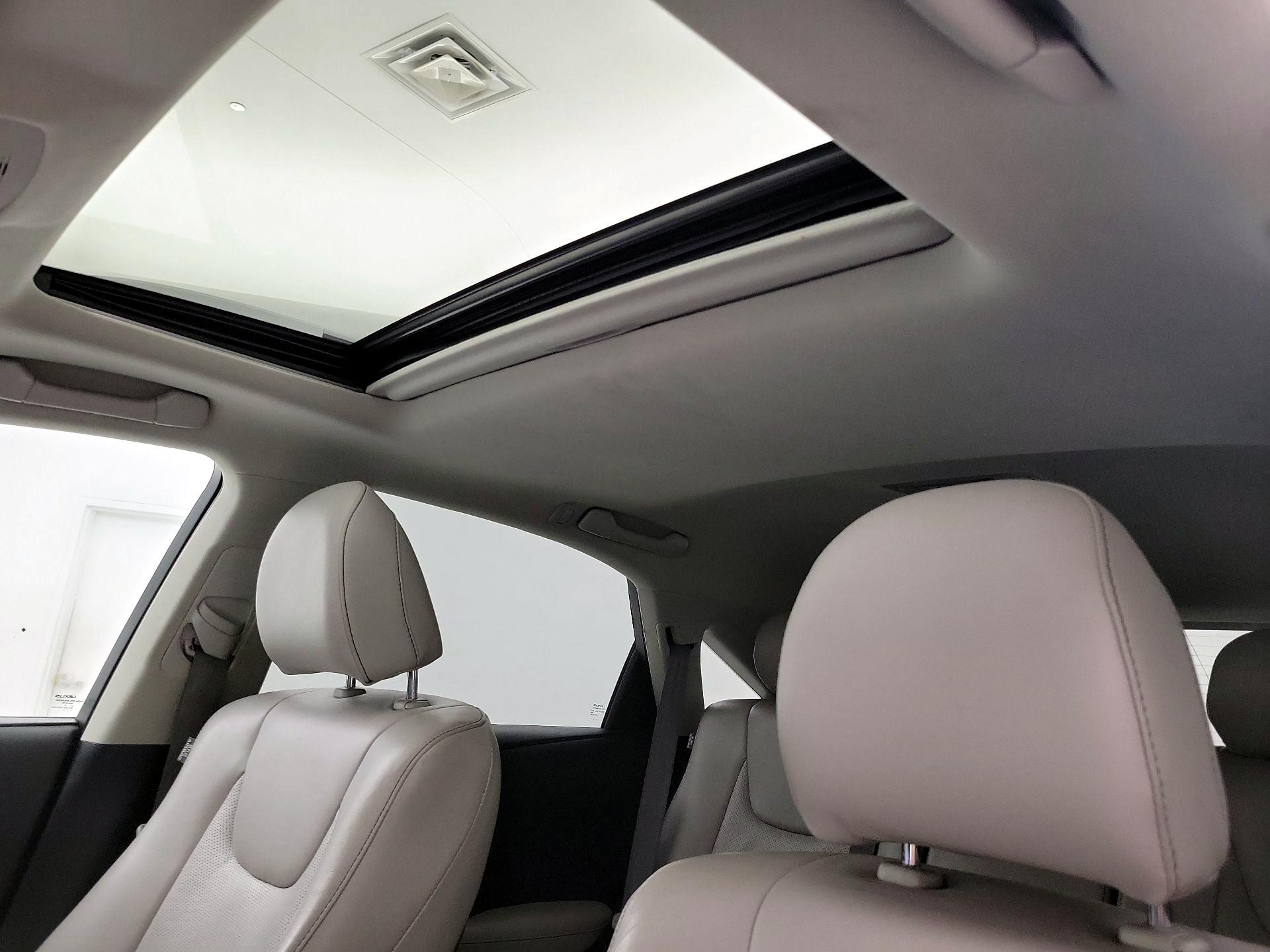 Thumbnail: 2015 Lexus RX - 18