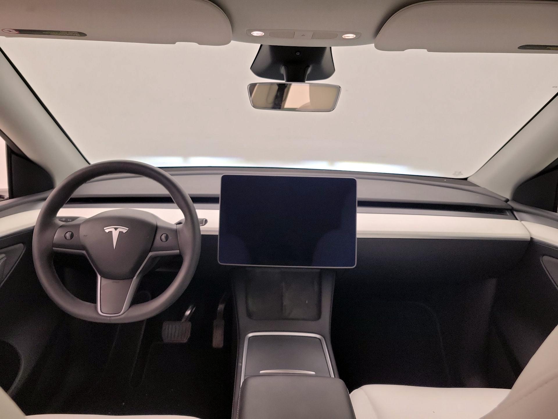Thumbnail: 2025 Tesla Model Y - 9