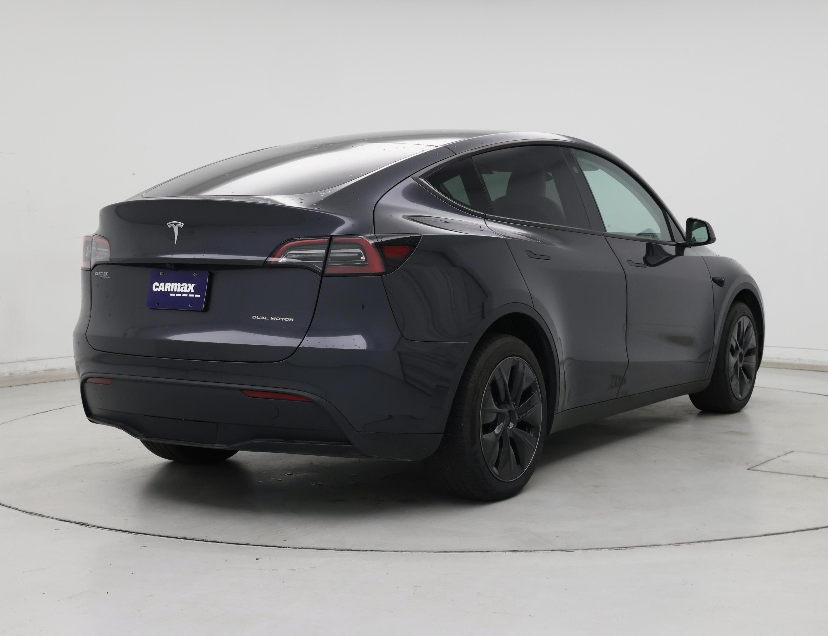 Thumbnail: 2025 Tesla Model Y - 8