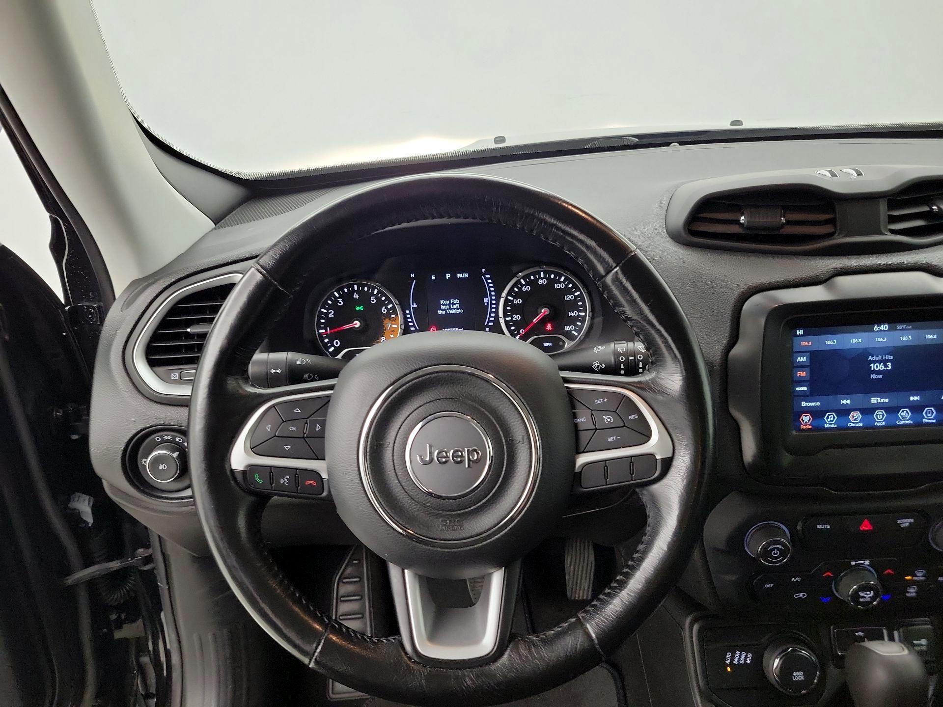 Thumbnail: 2018 Jeep Renegade - 10