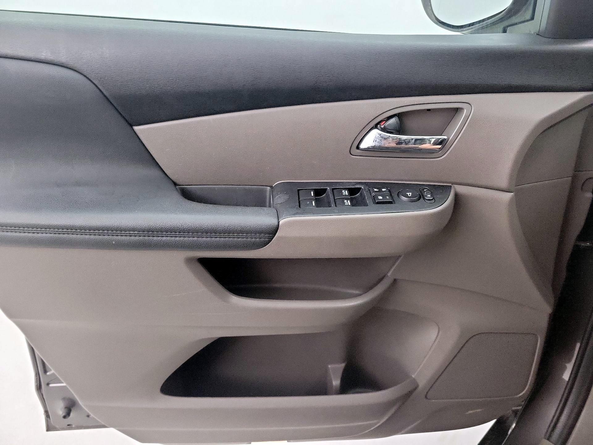 Thumbnail: 2014 Honda Odyssey - 12