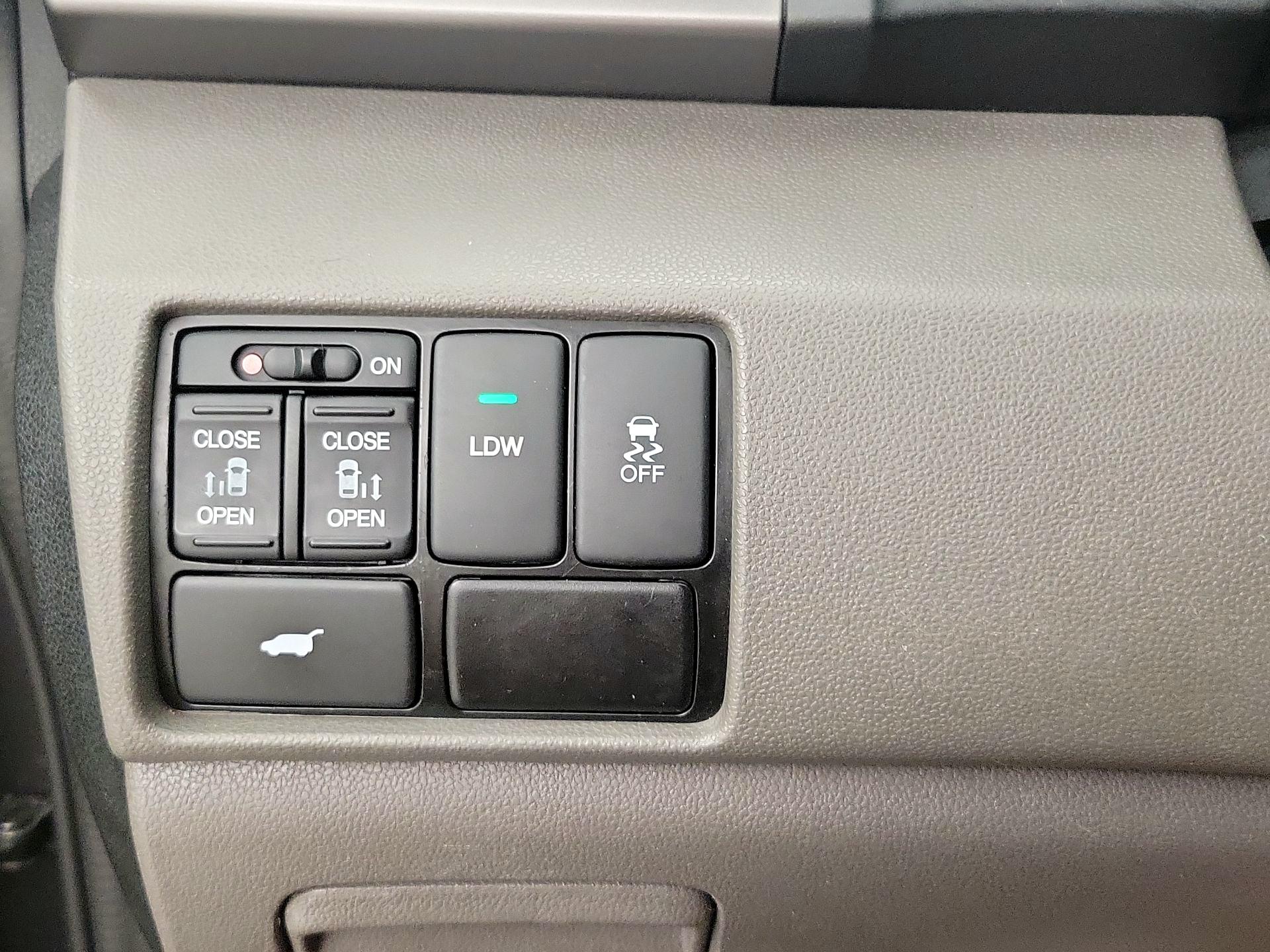 Thumbnail: 2014 Honda Odyssey - 13