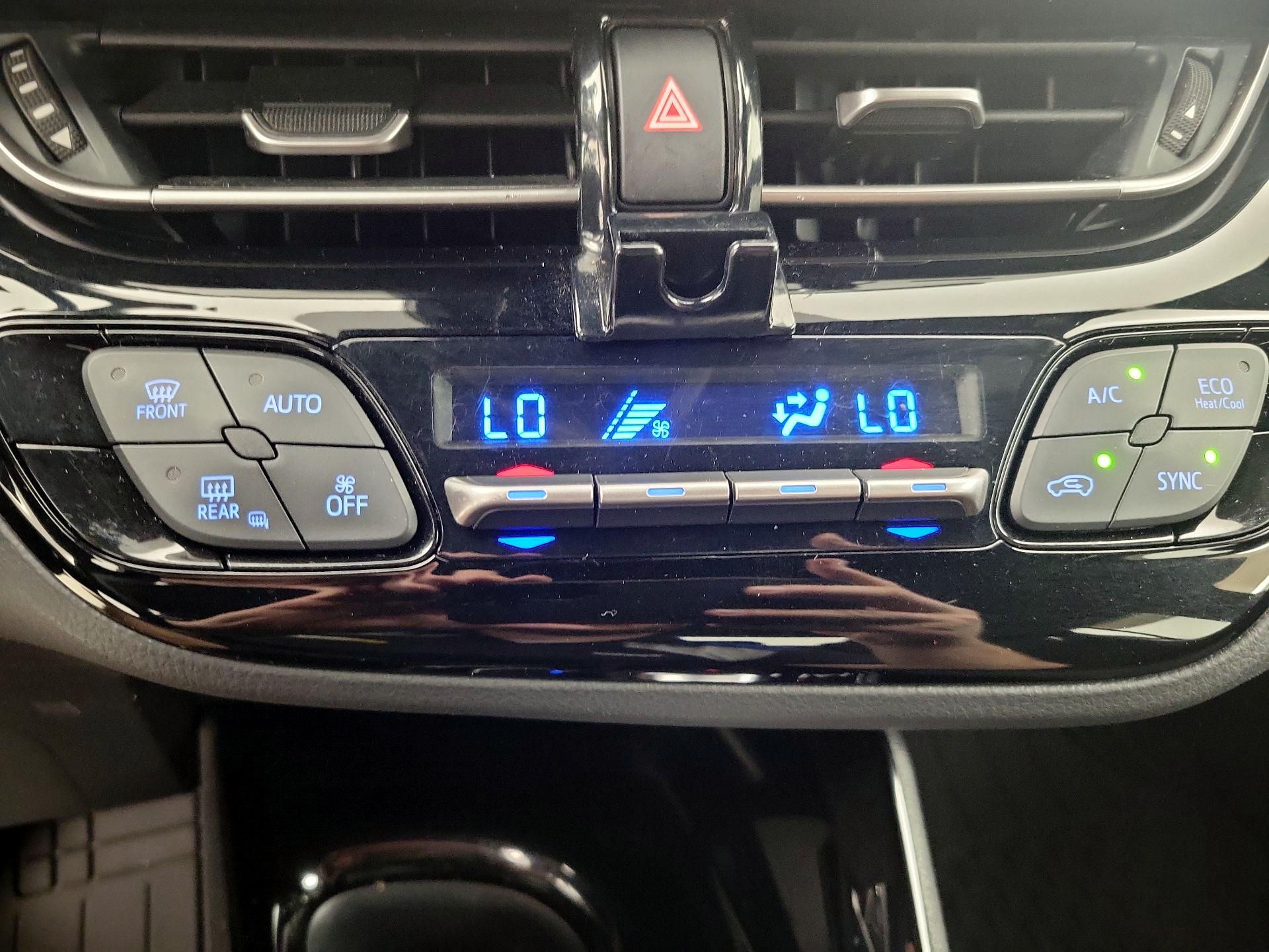 Thumbnail: 2019 Toyota C-HR - 14