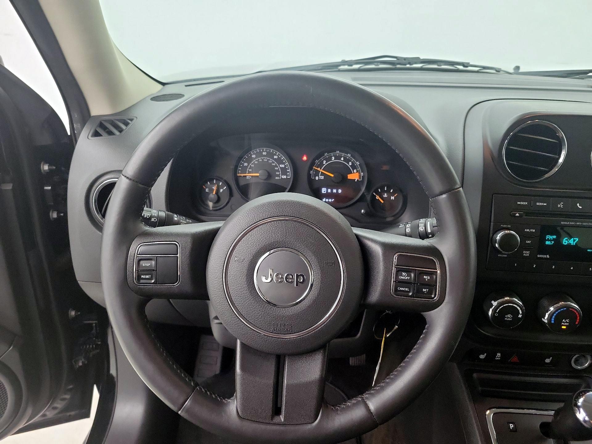 Thumbnail: 2014 Jeep Patriot - 10