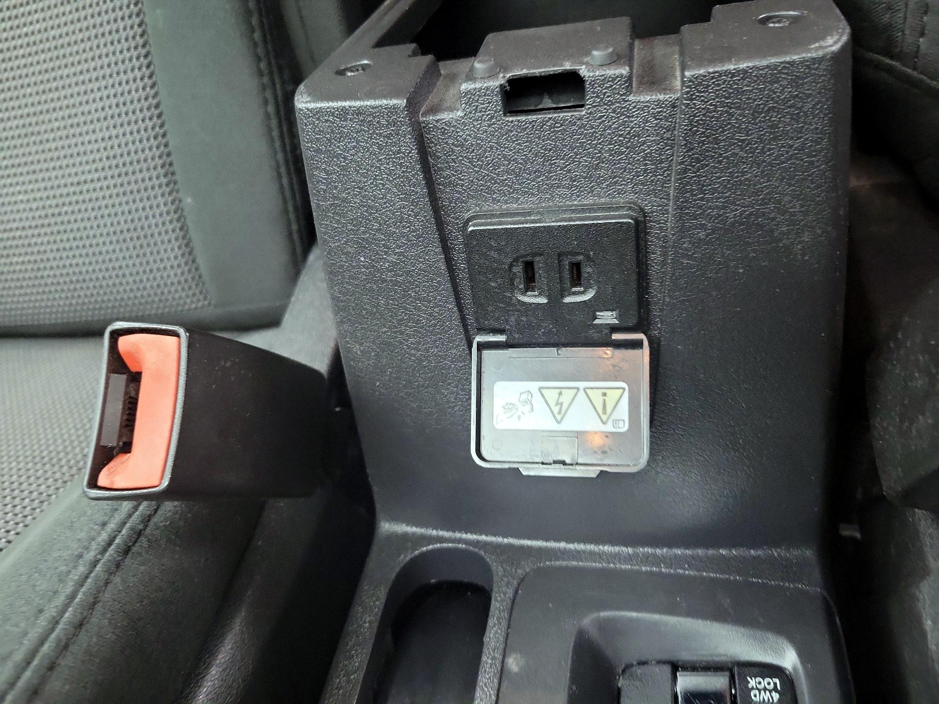 Thumbnail: 2014 Jeep Patriot - 16