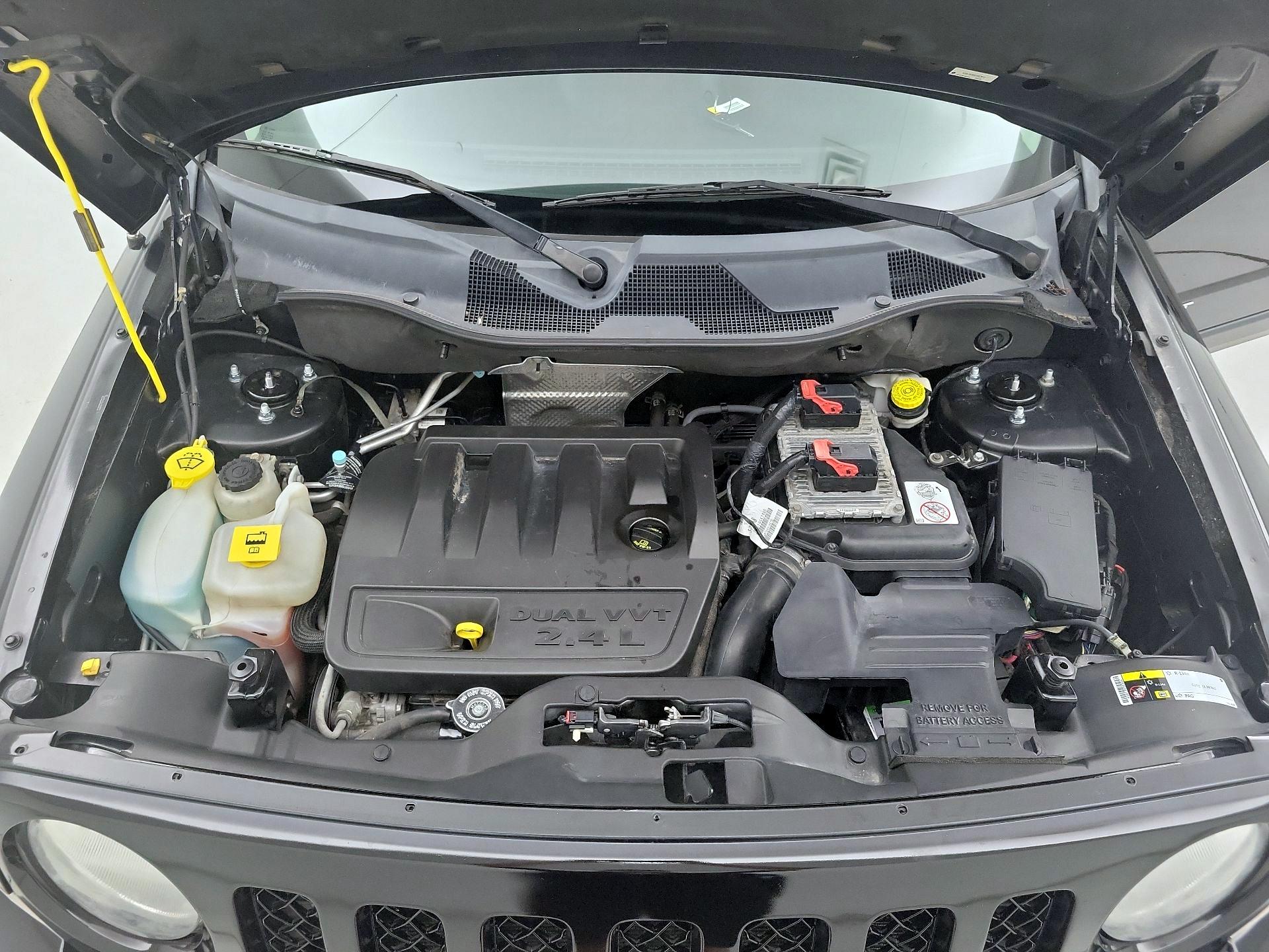 Thumbnail: 2014 Jeep Patriot - 19