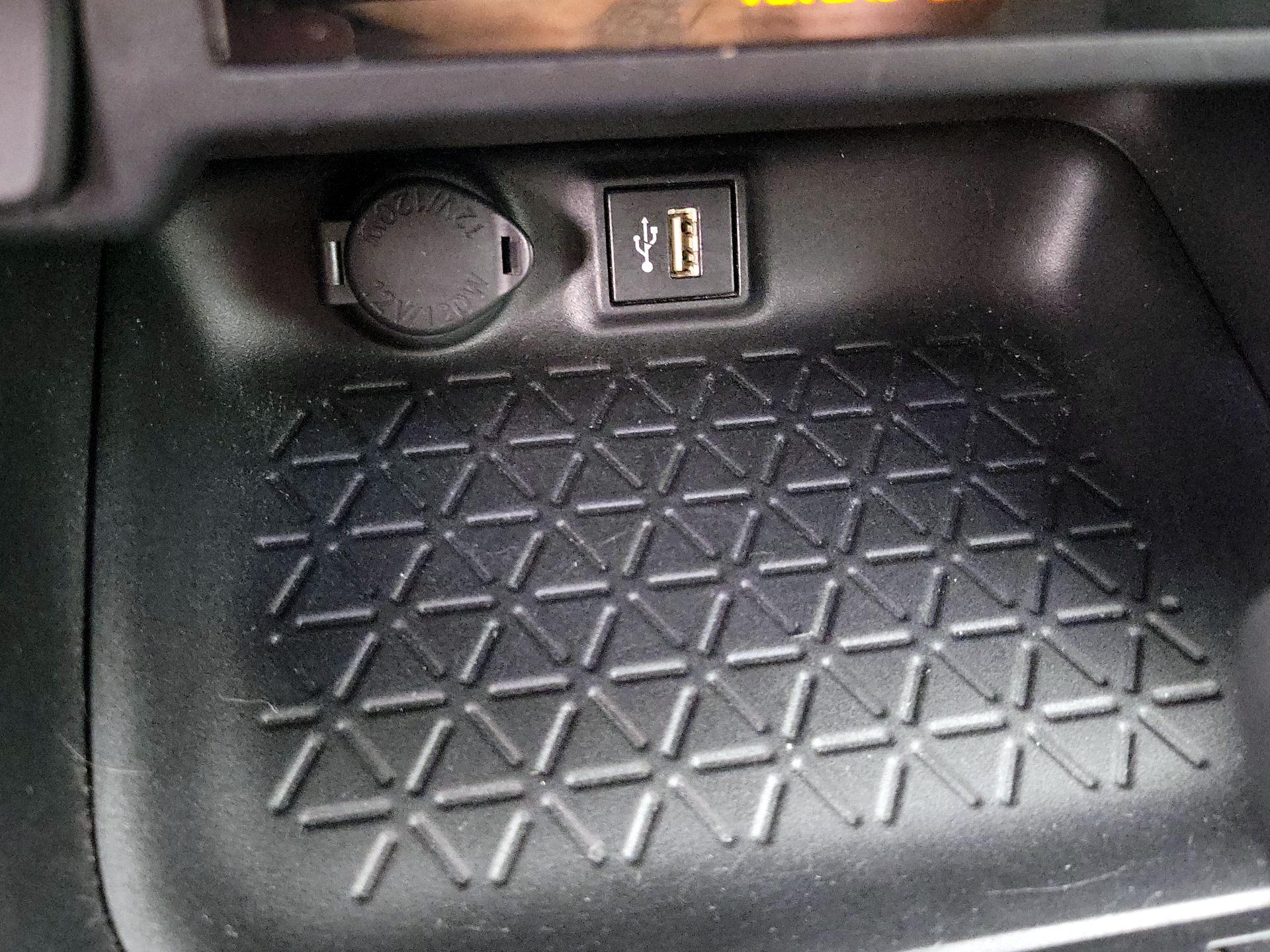 Thumbnail: 2023 Toyota RAV4 - 18