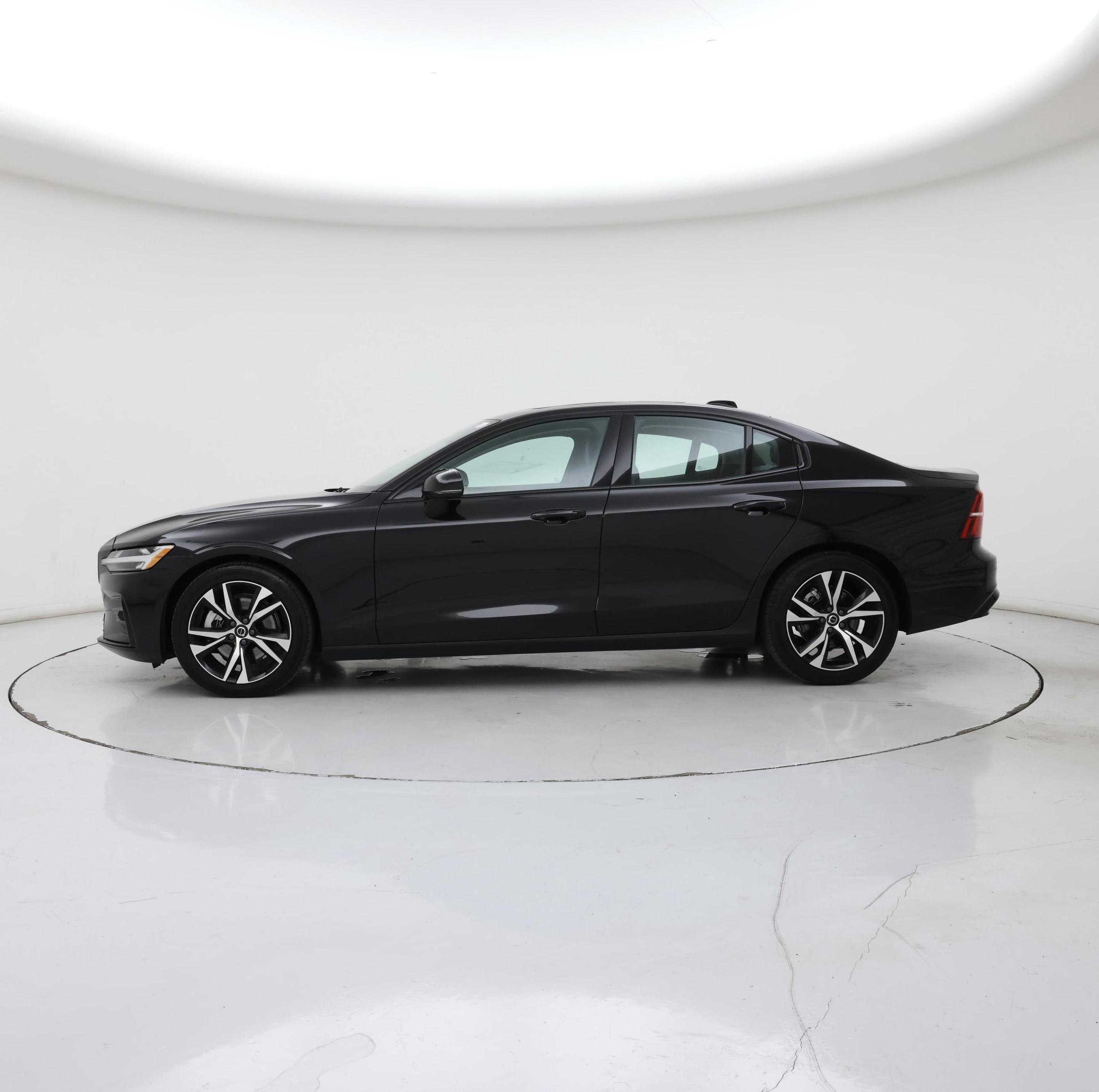 Thumbnail: 2024 Volvo S60 - 3