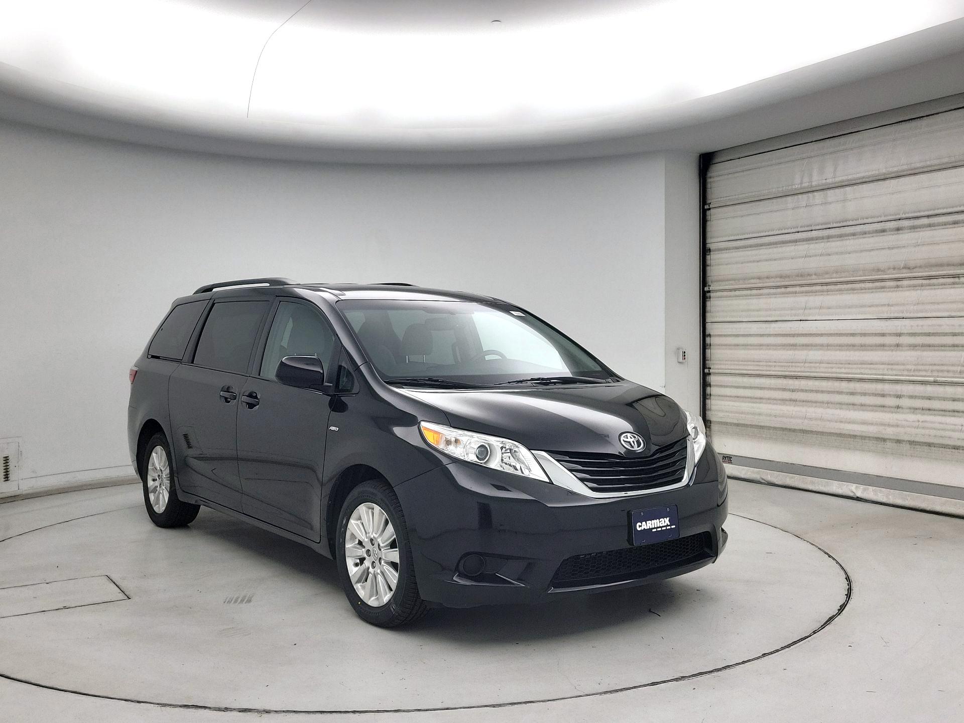 Thumbnail: 2016 Toyota Sienna - 1