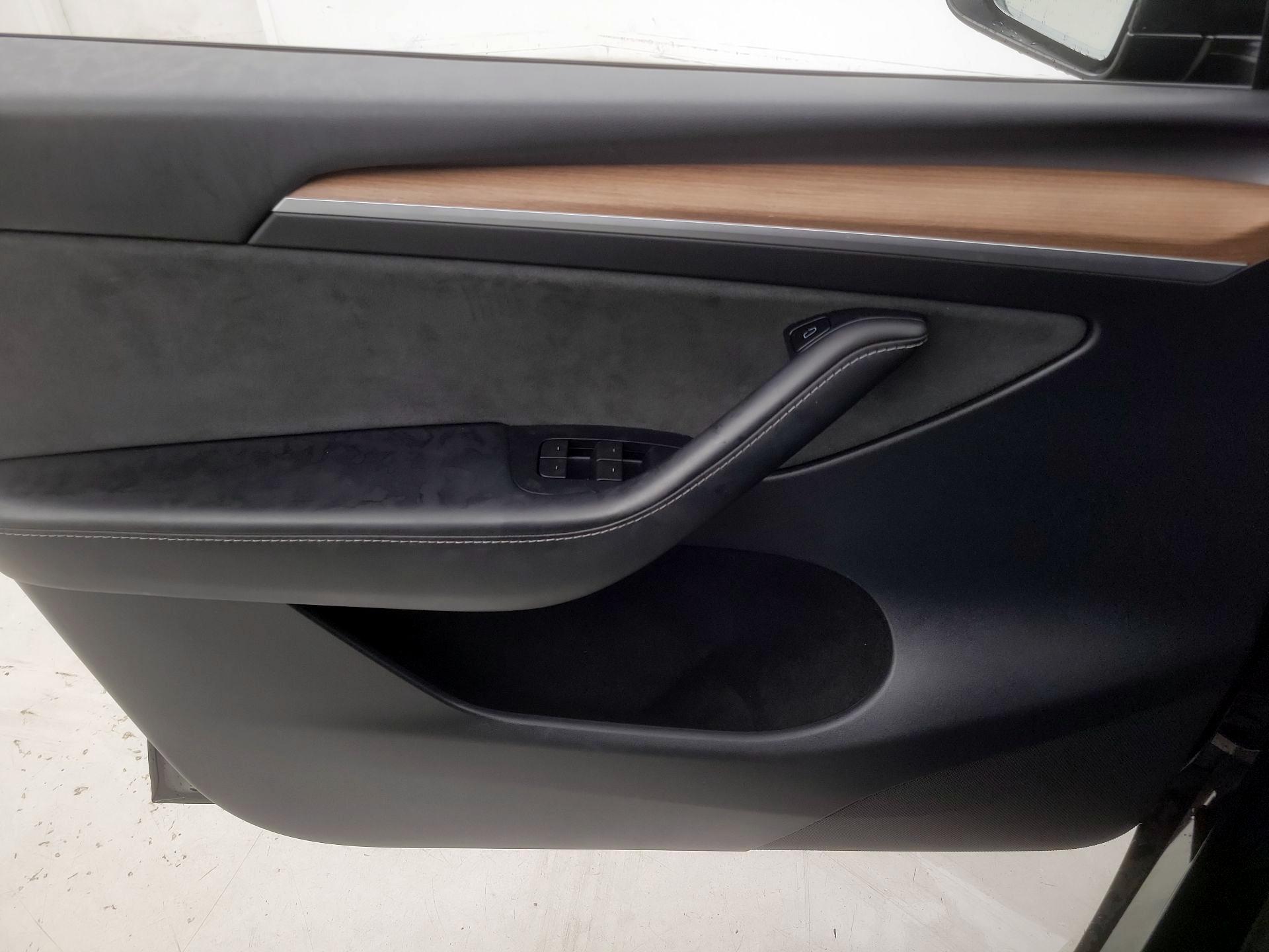 Thumbnail: 2023 Tesla Model Y - 12