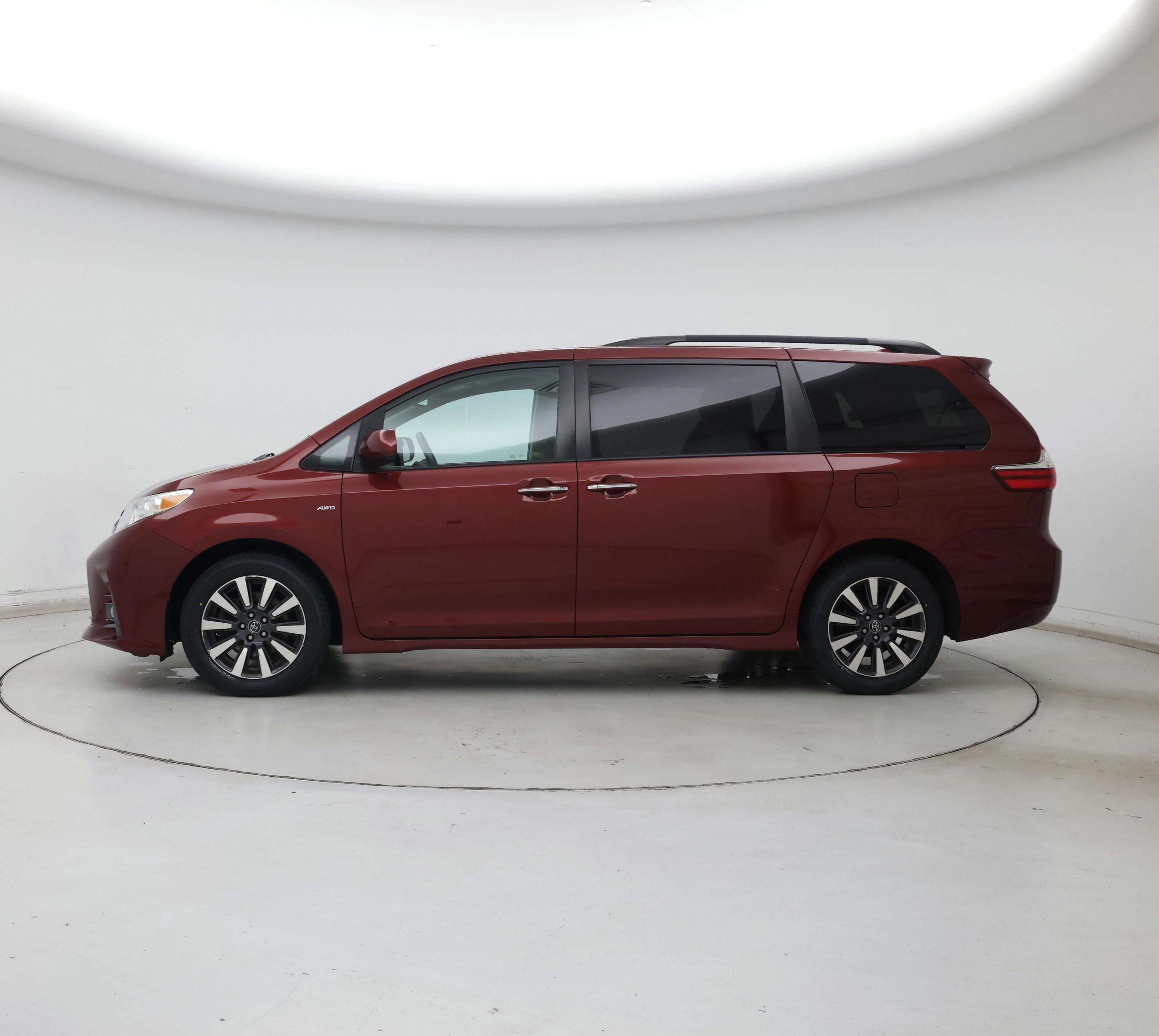 Thumbnail: 2019 Toyota Sienna - 3