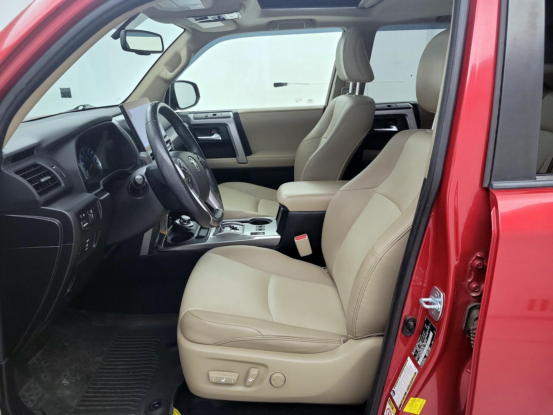 Thumbnail: 2016 Toyota 4Runner - 9