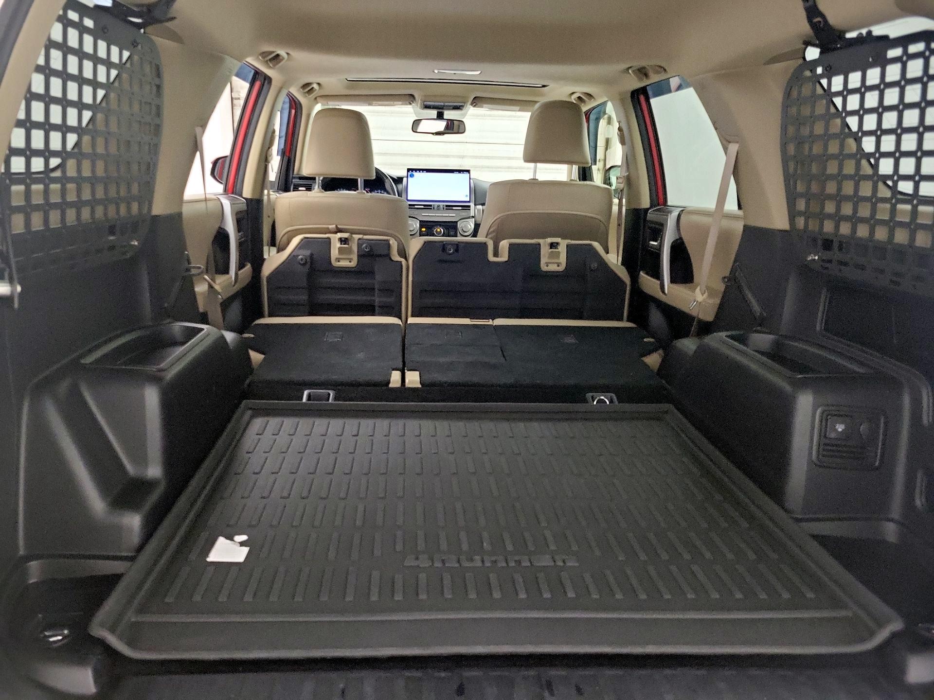 Thumbnail: 2016 Toyota 4Runner - 20
