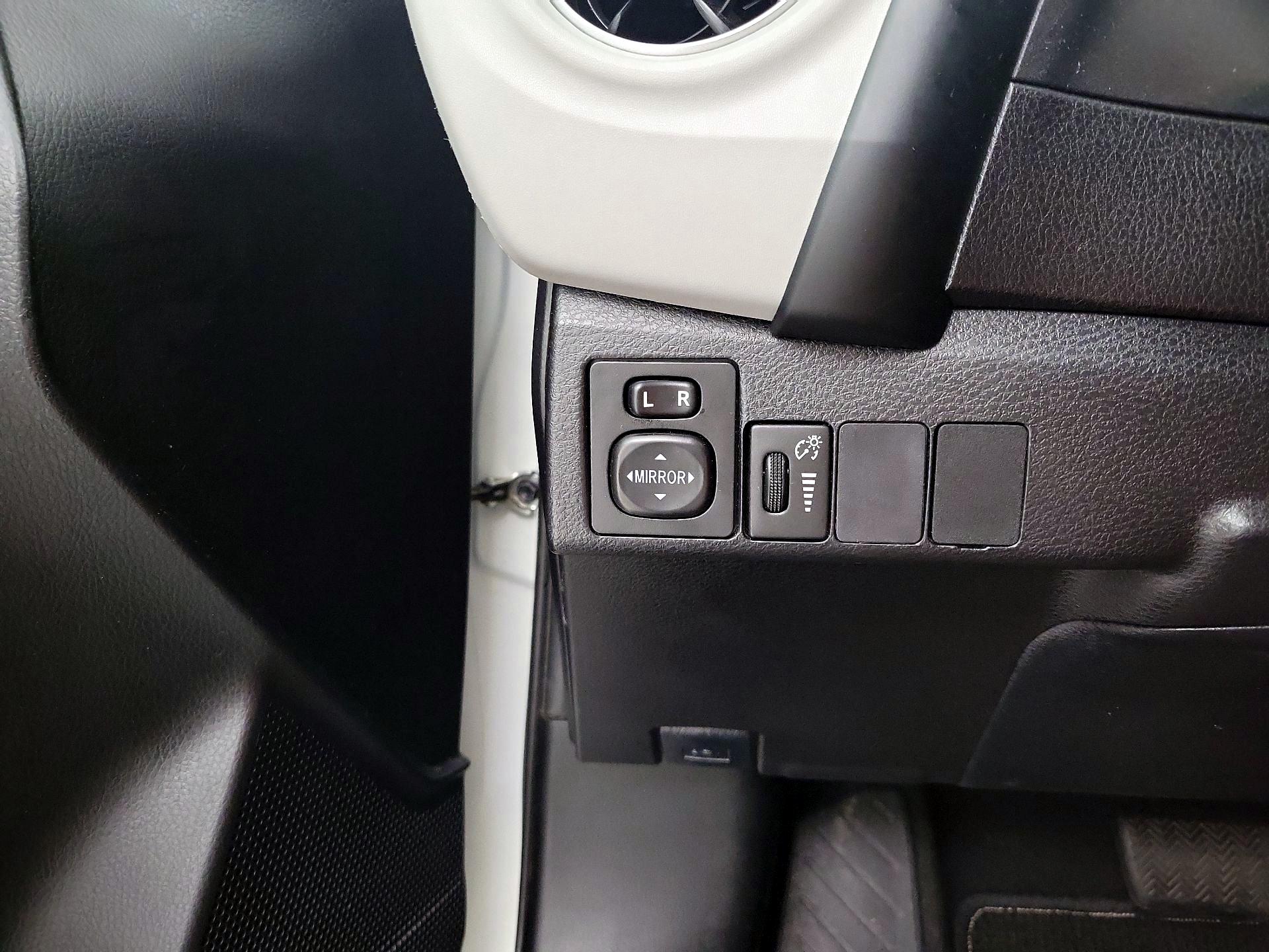 Thumbnail: 2018 Toyota Corolla - 11