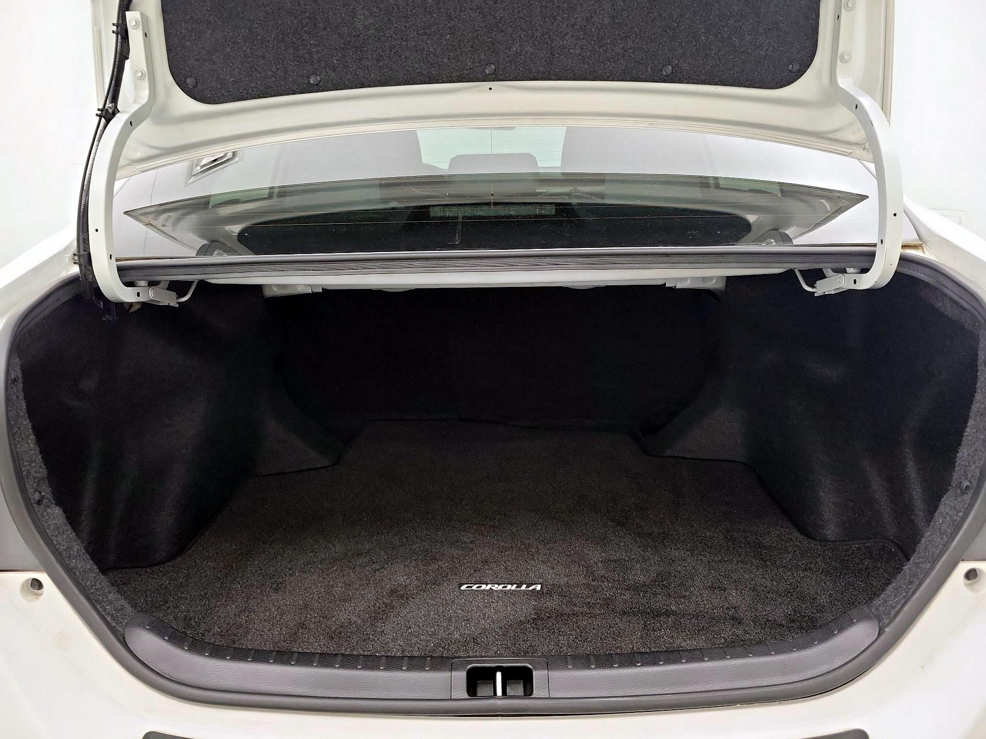 Thumbnail: 2018 Toyota Corolla - 18
