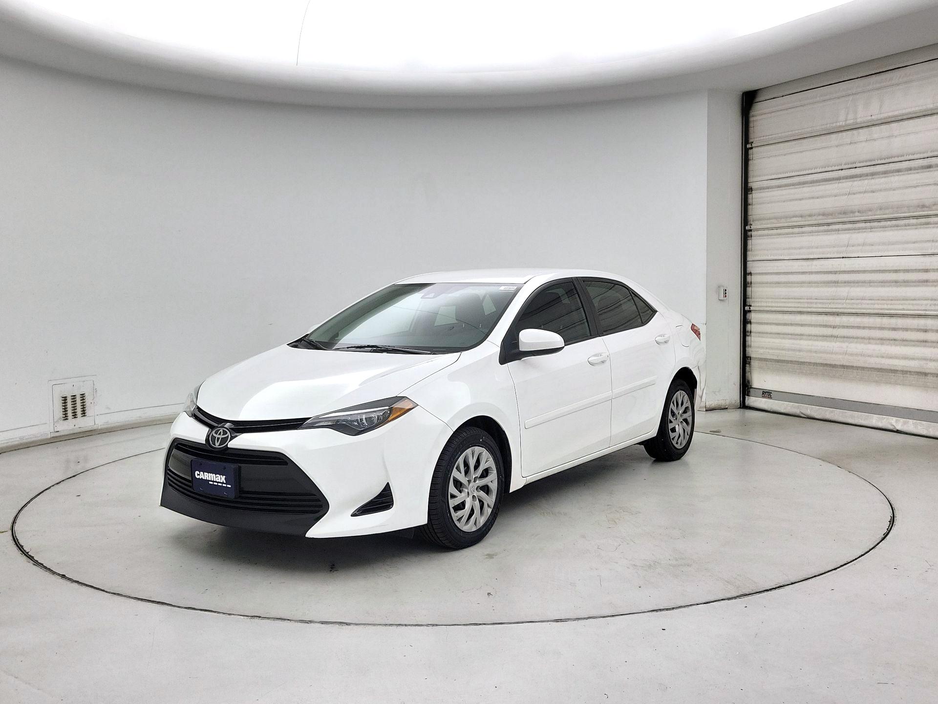 Thumbnail: 2018 Toyota Corolla - 3