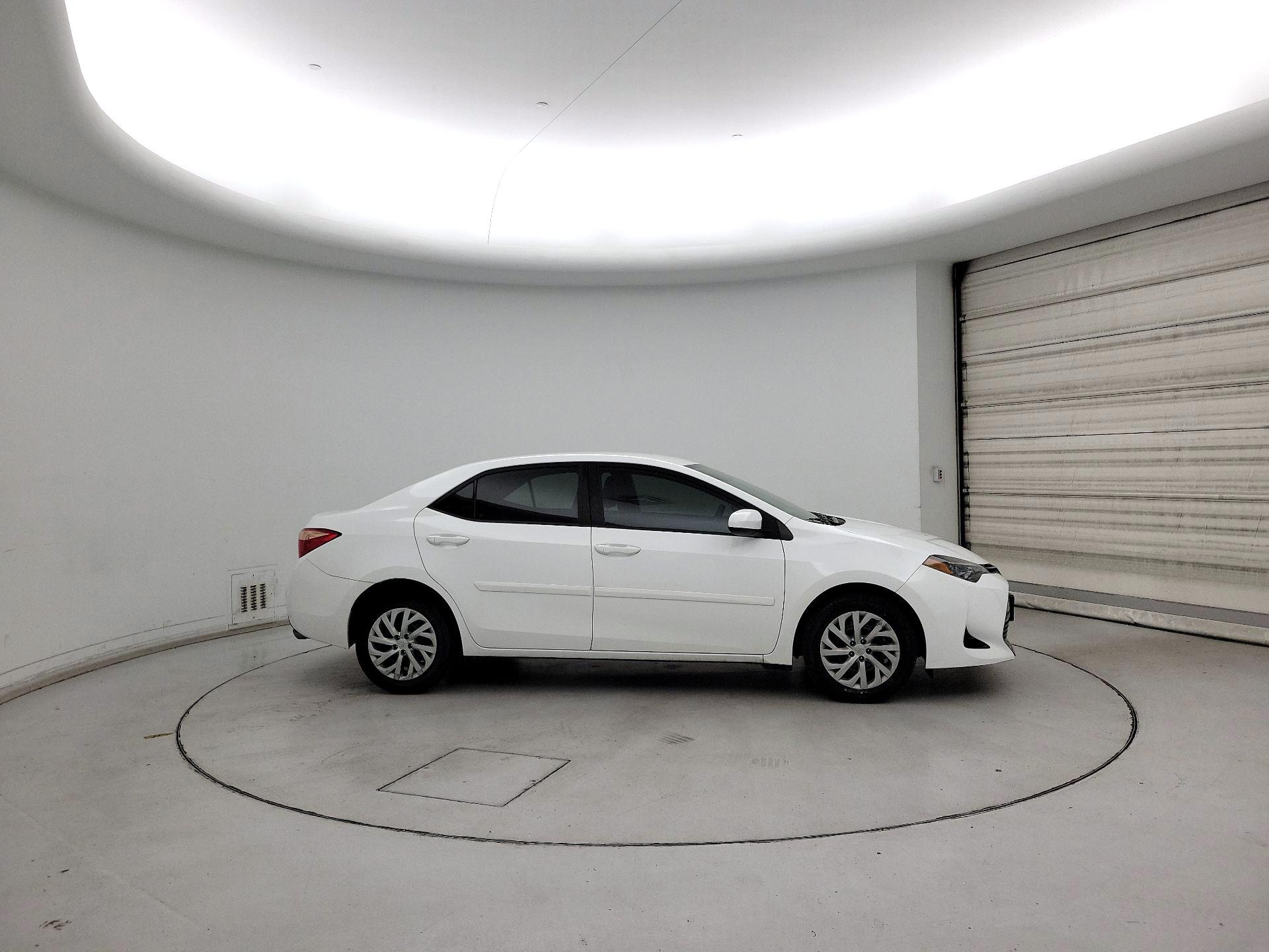 Thumbnail: 2018 Toyota Corolla - 4
