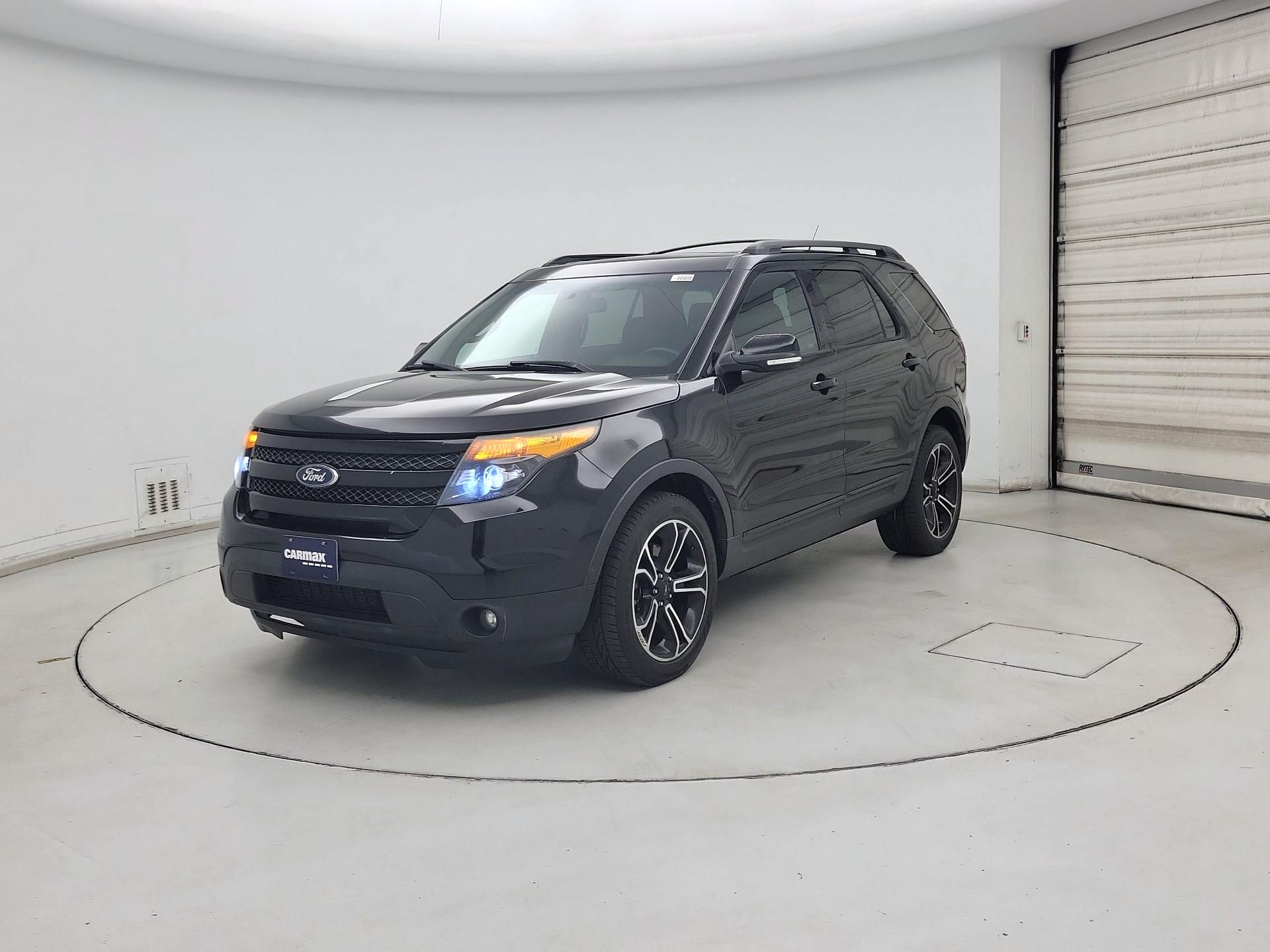 Thumbnail: 2015 Ford Explorer - 3