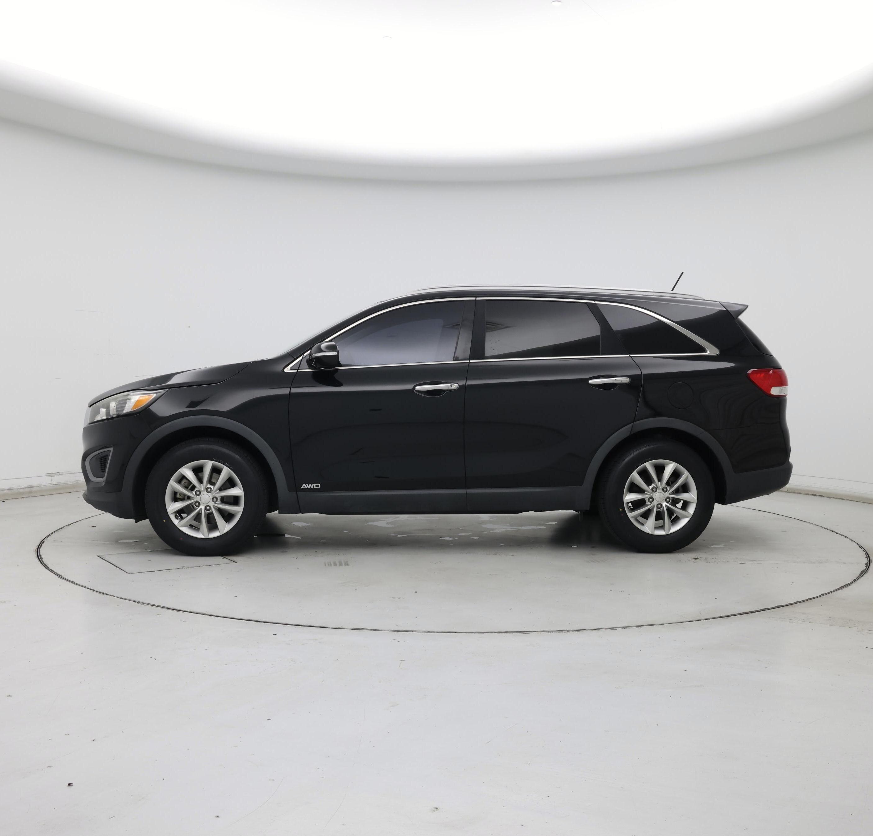 Thumbnail: 2017 Kia Sorento - 3
