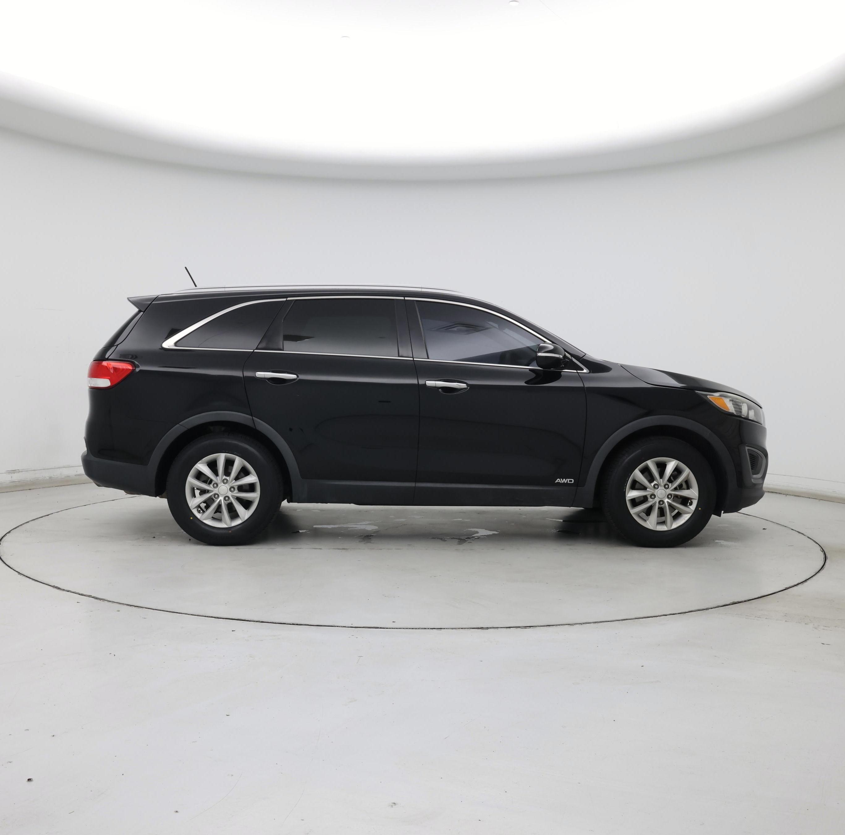 Thumbnail: 2017 Kia Sorento - 7