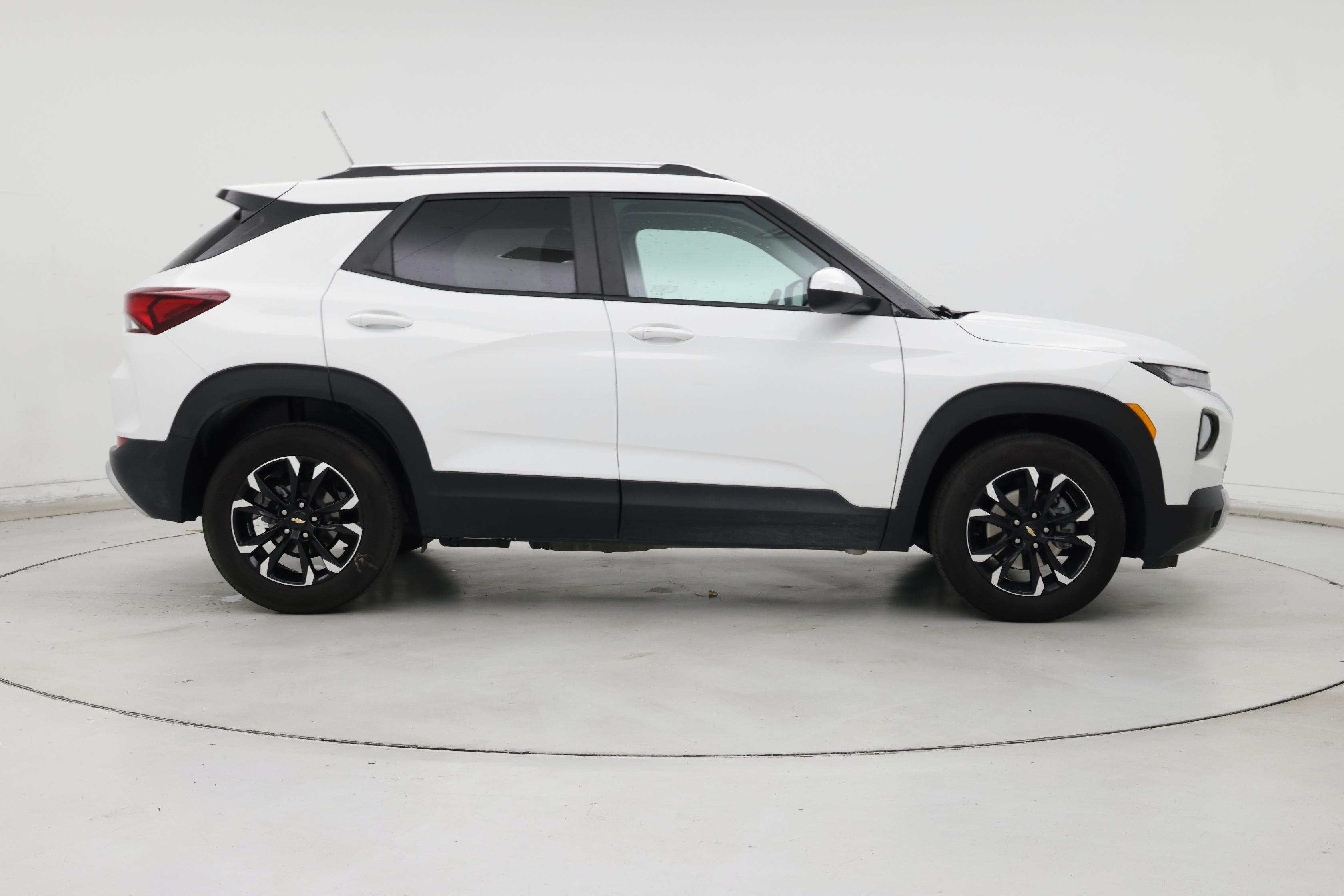 Thumbnail: 2023 Chevrolet TrailBlazer - 7