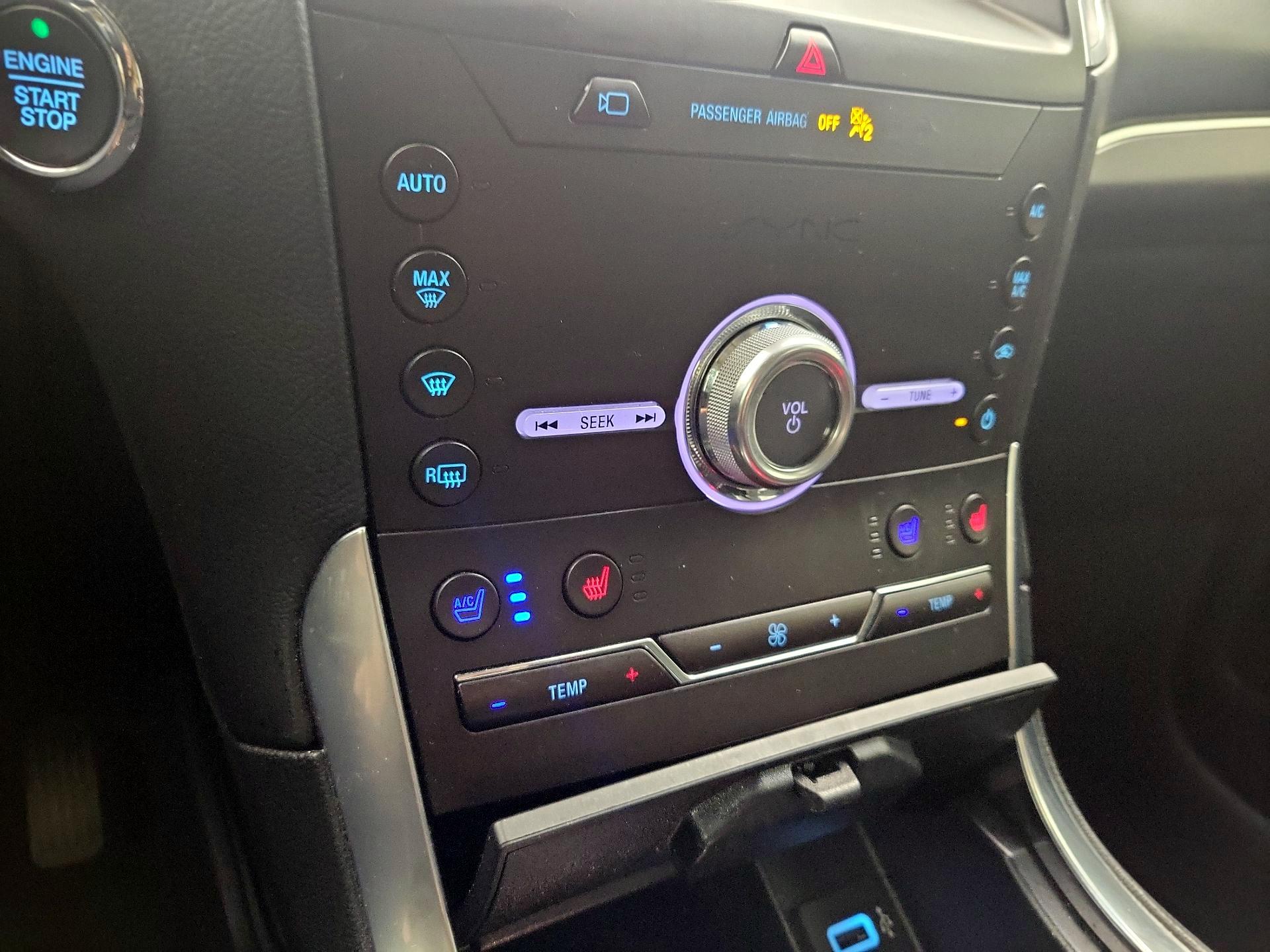 Thumbnail: 2020 Ford Edge - 15