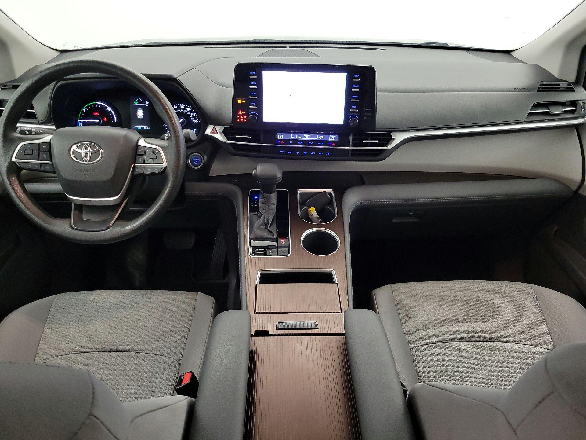 Thumbnail: 2021 Toyota Sienna - 9