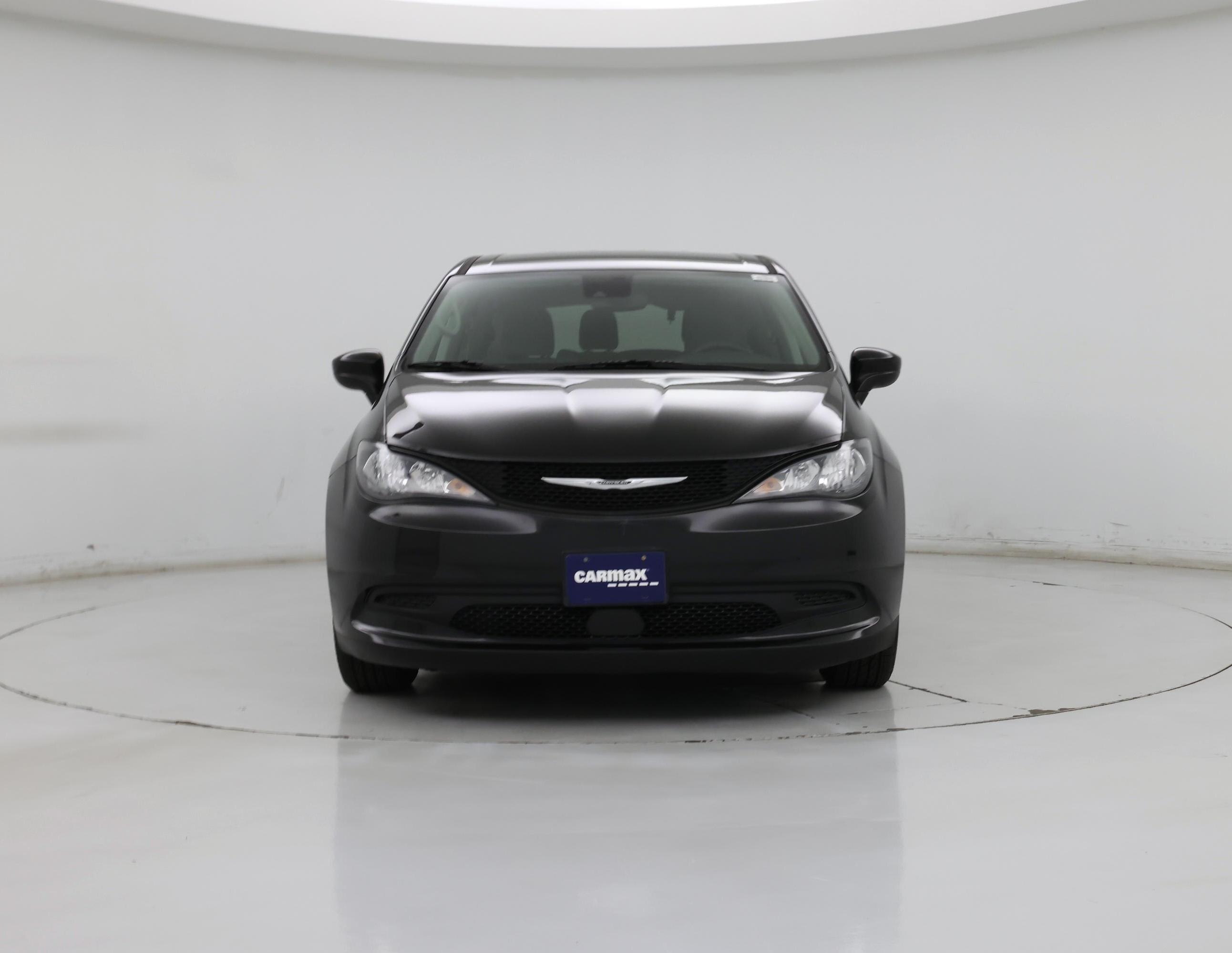 Thumbnail: 2021 Chrysler Voyager - 5